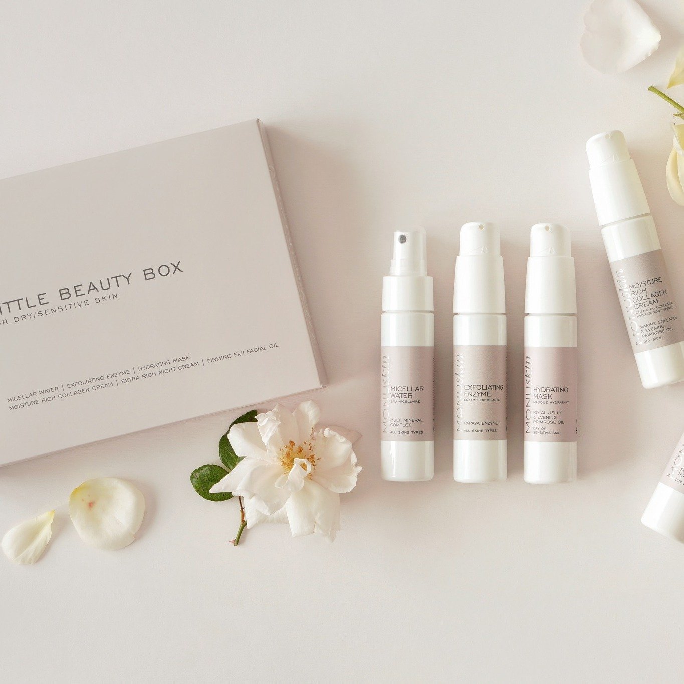 The Little Beauty Box for Dry or Sensitive Skin.......we've done the skincare curation for you

 #smallbatchskincareuk #cleanbeautyblogger #beautytherapist #professionalskintherapist #smallbatchskincare #monuskincare #monuskin