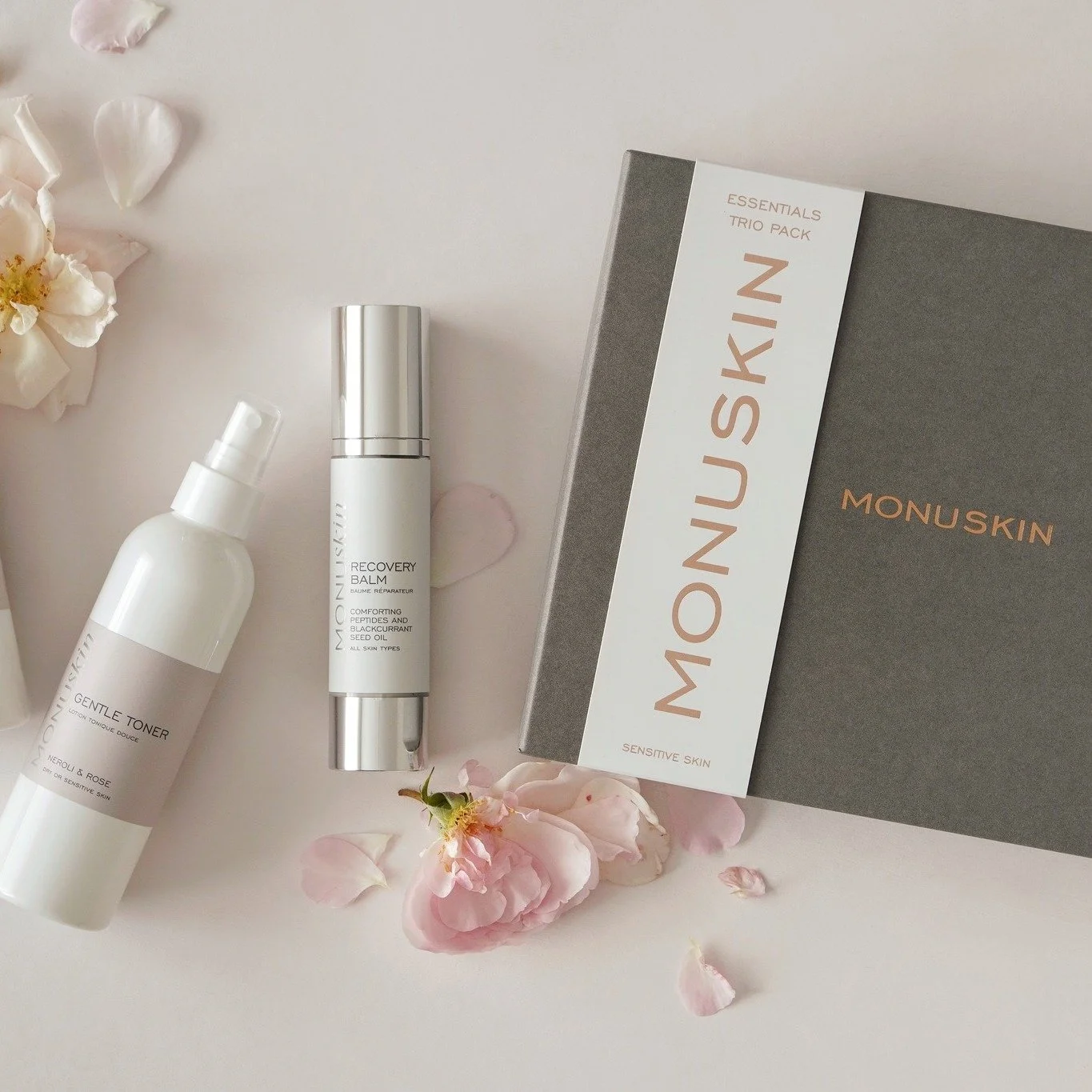 Four decades of expertise. Handmade in Britain, MONUSKIN has been trusted by beauty therapists for over 40 years, delivering treatments and formulas that stand the test of time.