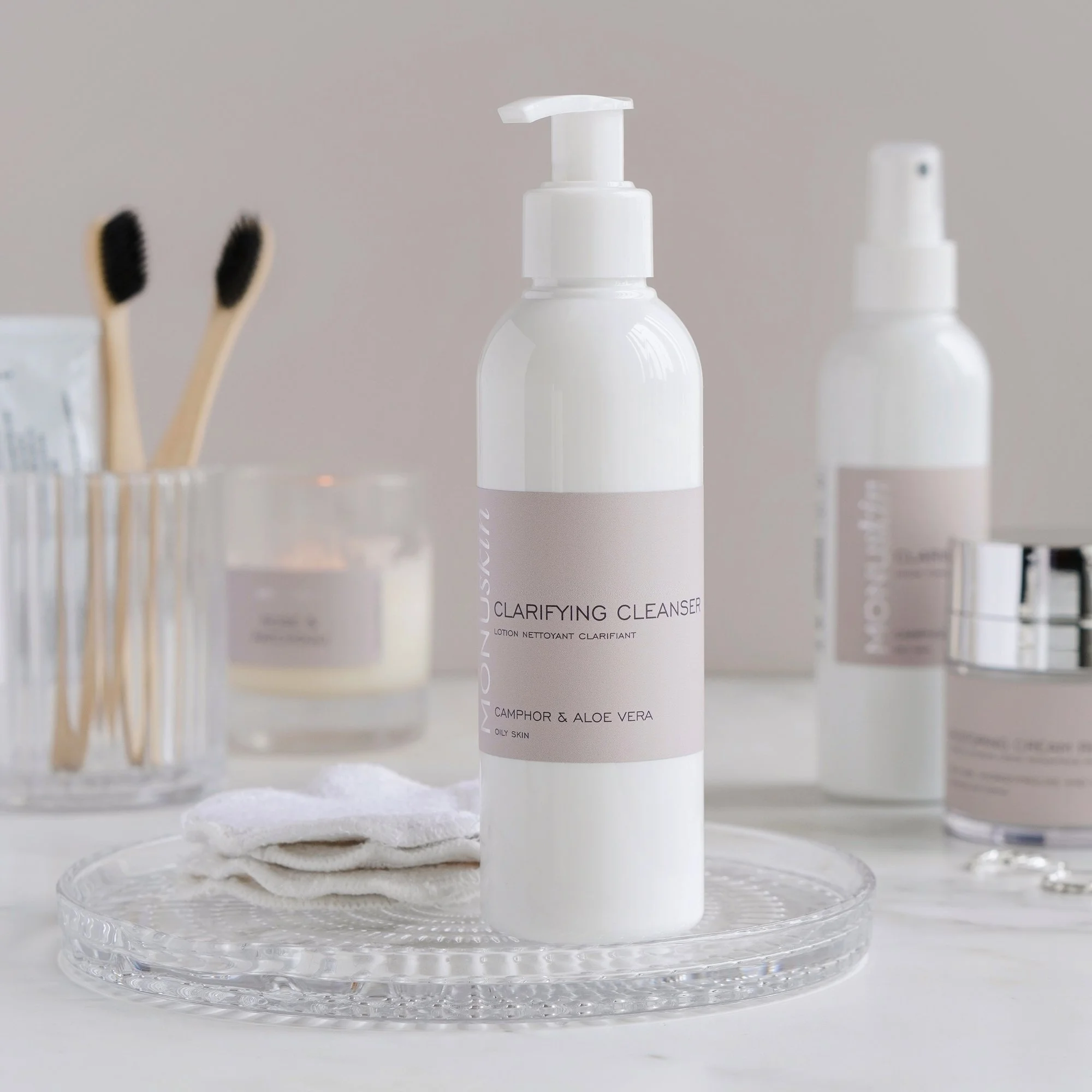 Oily or blemish-prone skin isn&rsquo;t about removing oil completely &mdash; it&rsquo;s about controlling it, without disturbing the skin&rsquo;s natural balance.

Our Clarifying Cleanser and Clarifying Toner work in sync to do exactly that.

The Cla