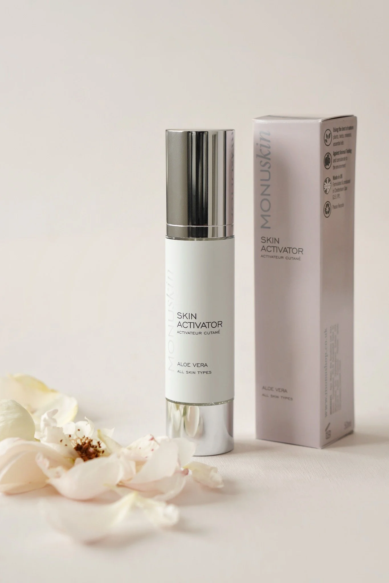 Flat, tired skin? This is the product we reach for first.

MONUSKIN Skin Activator is a lightweight gel serum designed to instantly refresh, hydrate and revive dull, sluggish skin. Packed with moisture-boosting ingredients, it helps improve radiance 