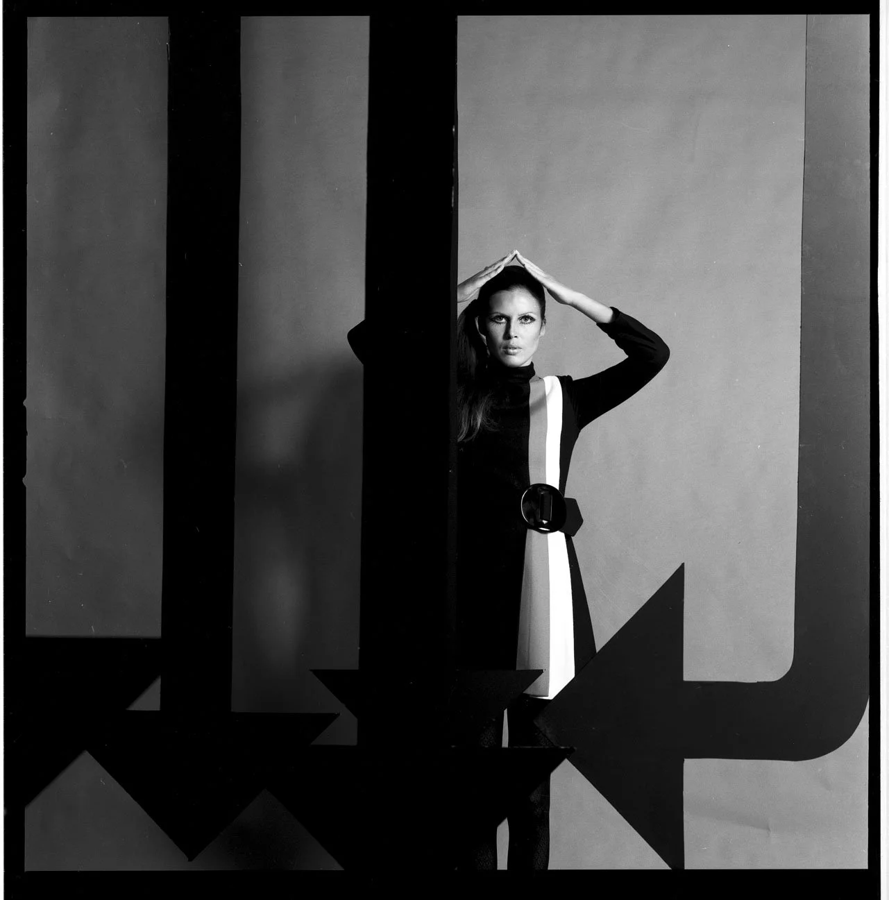 031_4.BLACK IS BEAUTYFUL-EDITORIAL (ALVILETTE 1968_69)_003_NEGATIV_PA.jpg