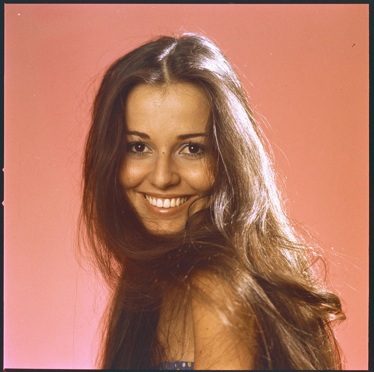 097D_26.DIOR JEWELRY_BEAUTY_COSMETICS (SCHWARZKOPF 1970)_002.tif INTERNEGATIV_PA.jpg