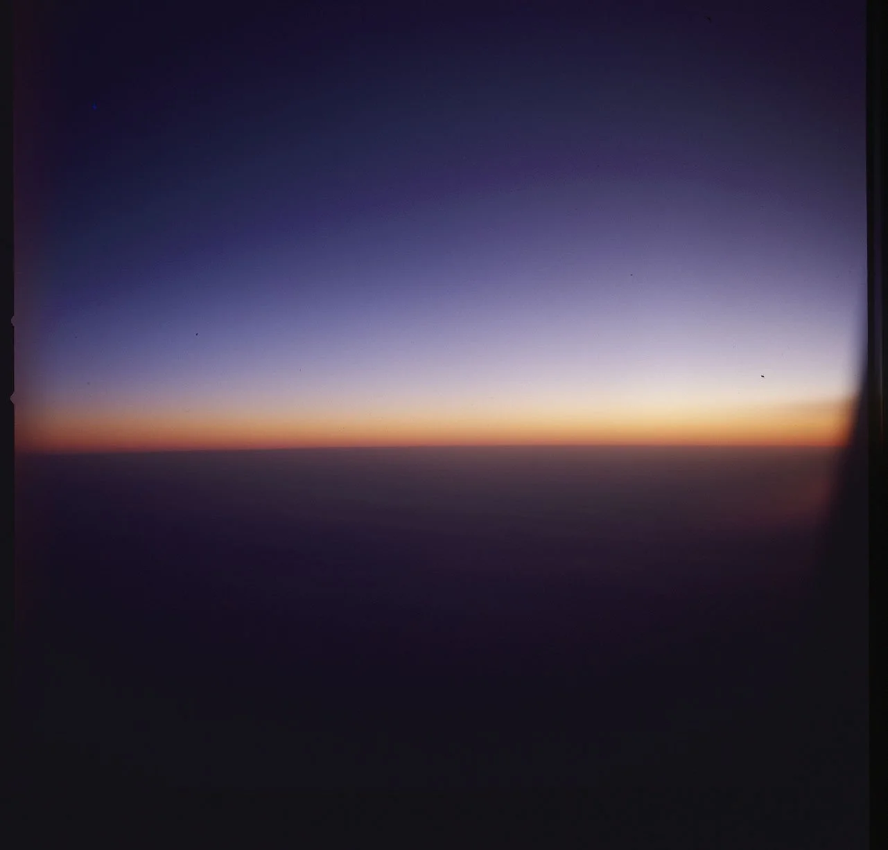 013_6.MAGIC VISION_EDITORIAL 005_PA.jpg