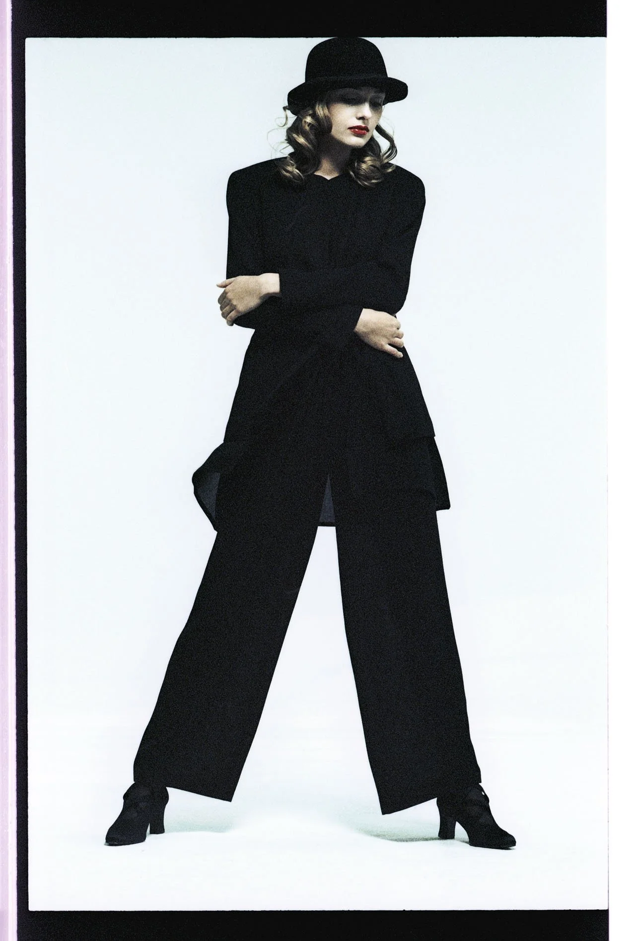 040_20.FASHION CAREN PFLEGER-AD-Kampagne-Editorial_I-1995_001.tif VELVIA_PA.jpg