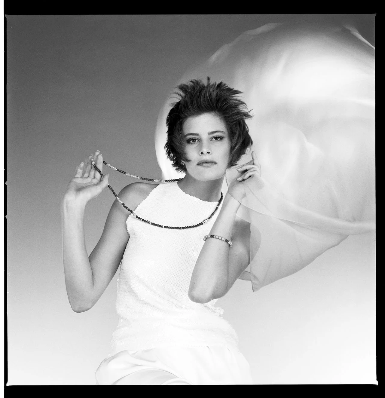 0588_26.DIOR JEWELRY_BEAUTY_COSMETICS_(LETICIA)_1984_NEGATIV_012_PA.jpg