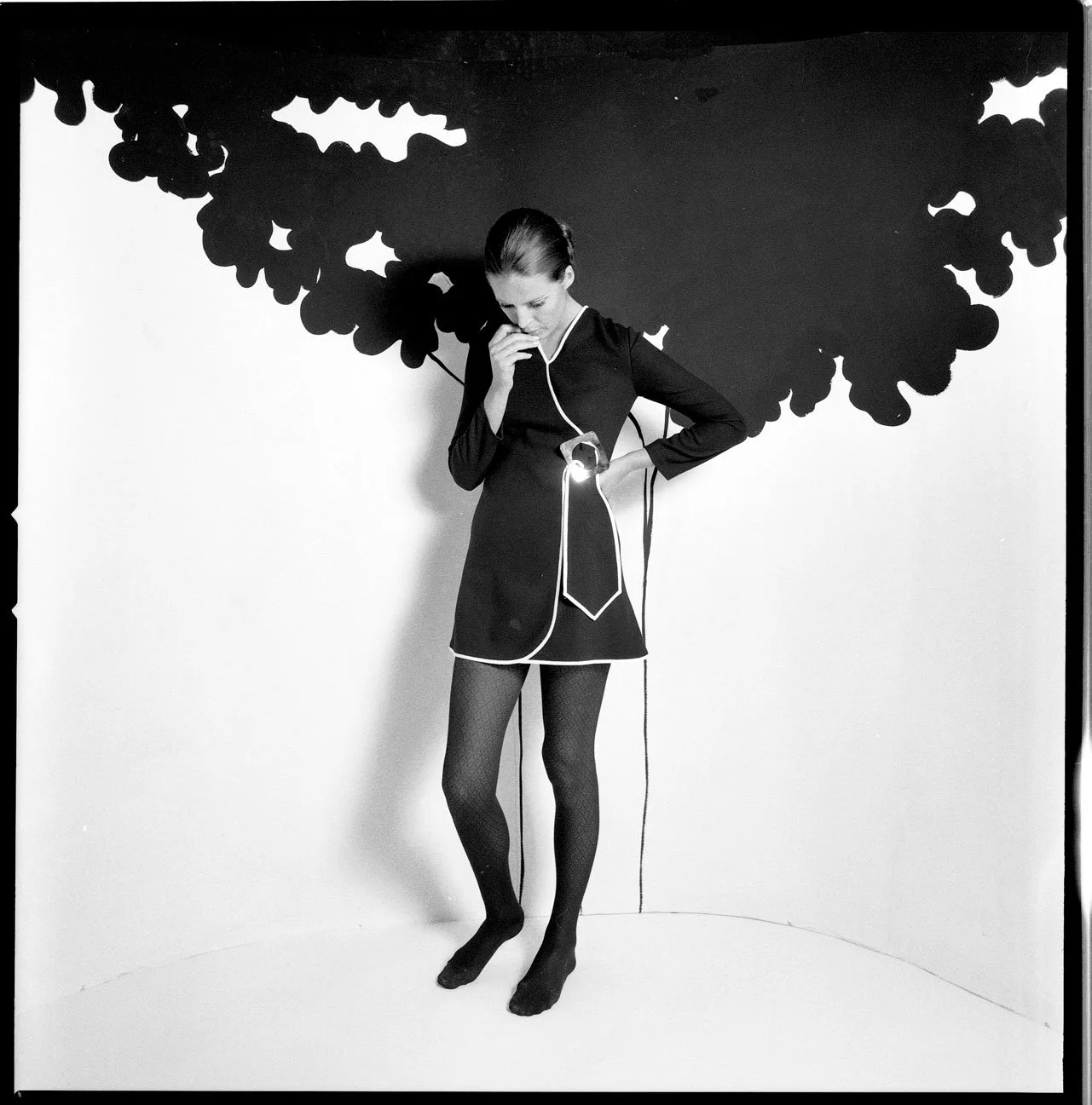 017_4.BLACK IS BEAUTYFUL-EDITORIAL (ALVILETTE 1968_69)_001_NEGATIV_PA.jpg