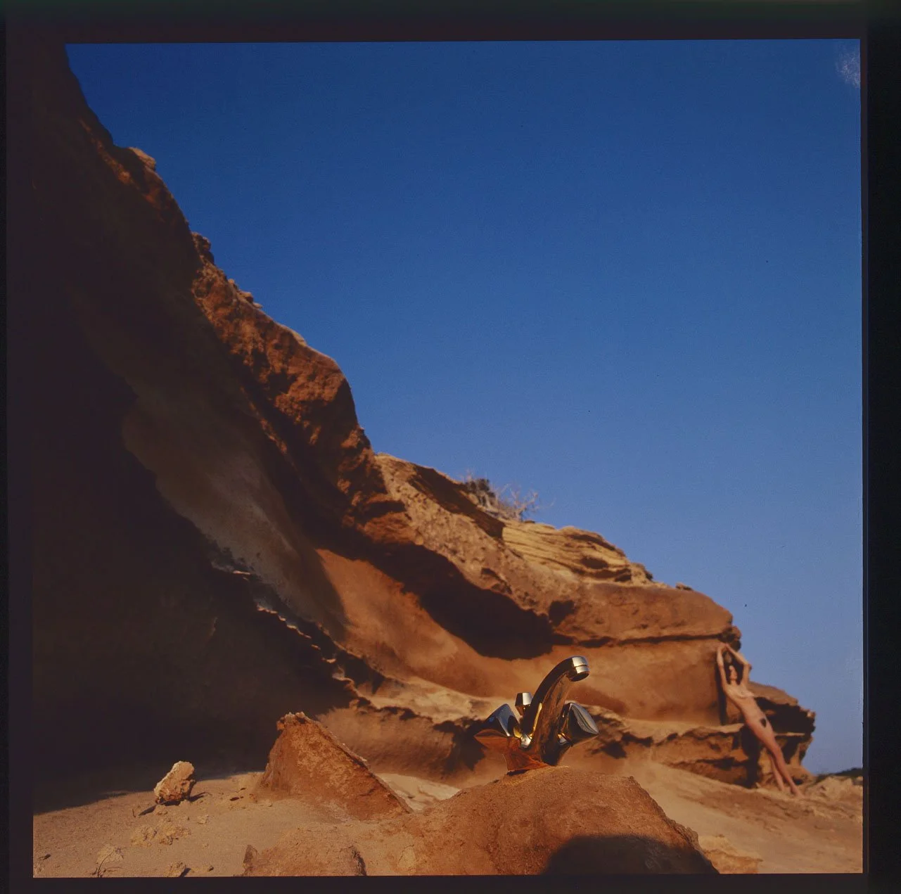 001_11.LANDSCAPE EDITORIAL_(GROHE 1972) _013_PA.jpg