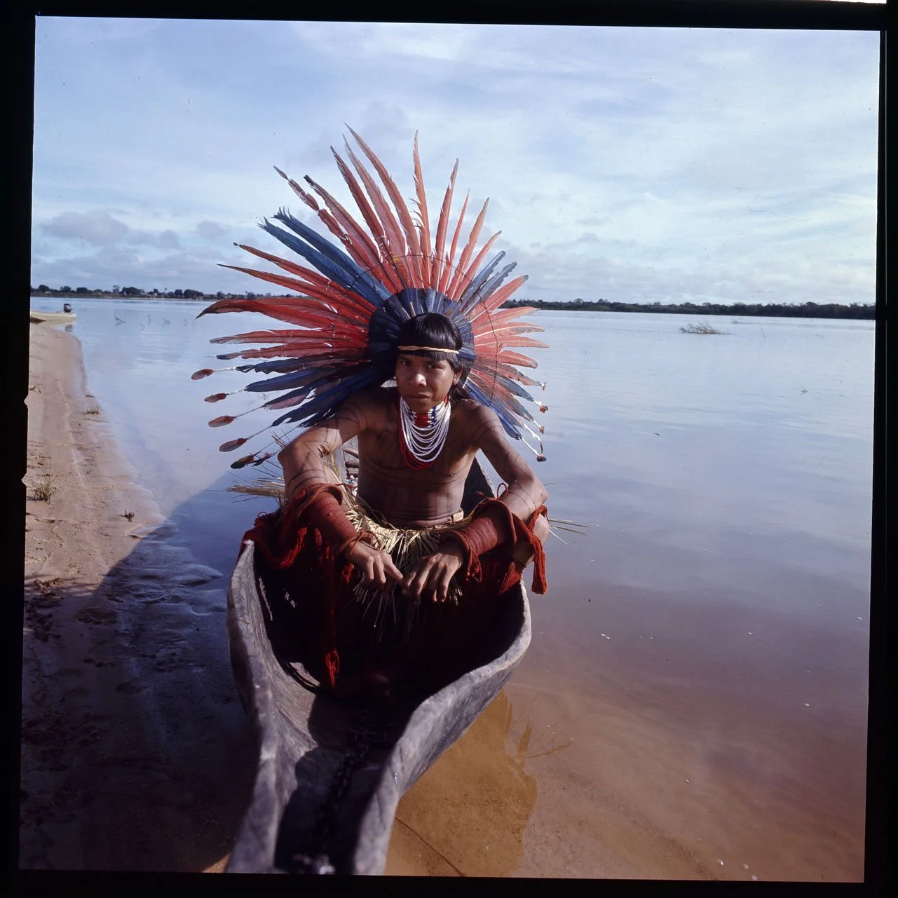 002_21.BRASIL_INDIOS_EDITORIAL_011_PA.jpg