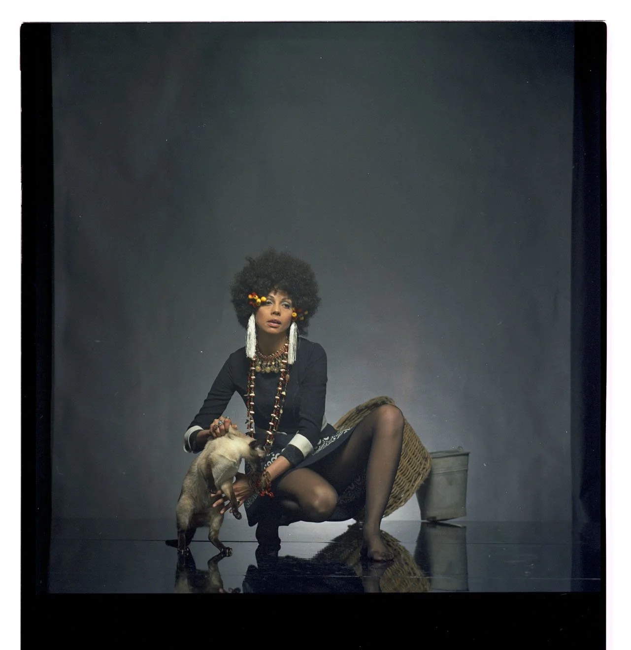 009_4.BLACK IS BEAUTYFUL-EDITORIAL (ALVILETTE 1968_69)_005_NEGATIV_PA.jpg