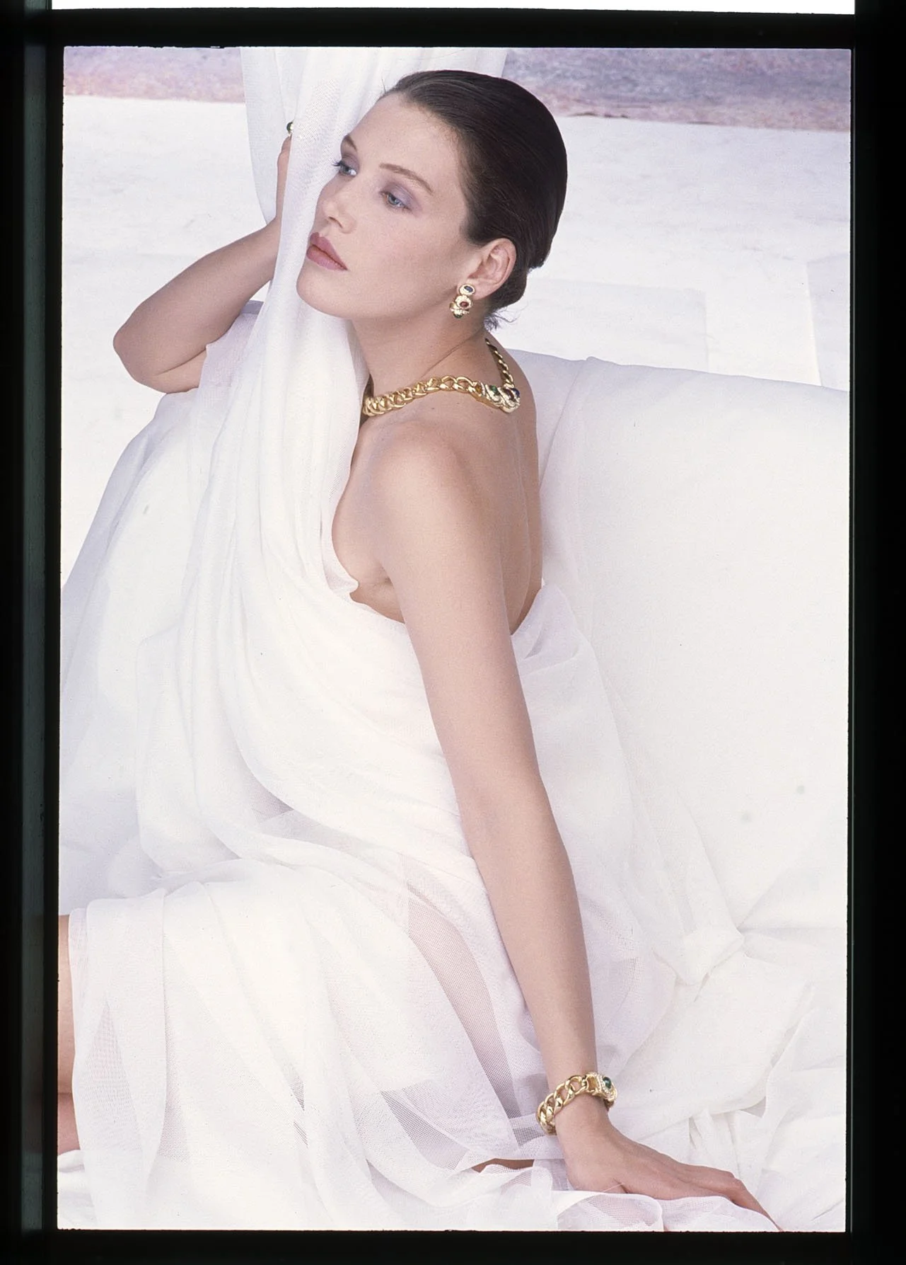0715_26.DIOR JEWELRY_BEAUTY_COSMETICS_DIOR 1986_001 2_PA.jpg
