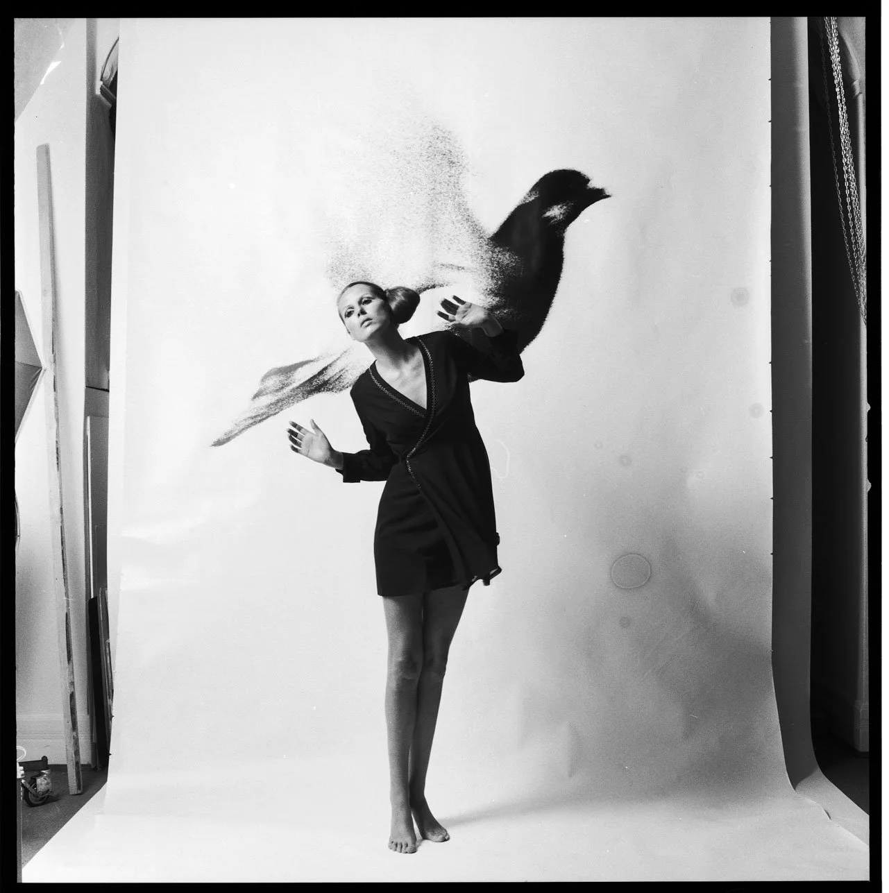 024_4.BLACK IS BEAUTYFUL-EDITORIAL (ALVILETTE 1968_69)_002_NEGATIV_PA.jpg