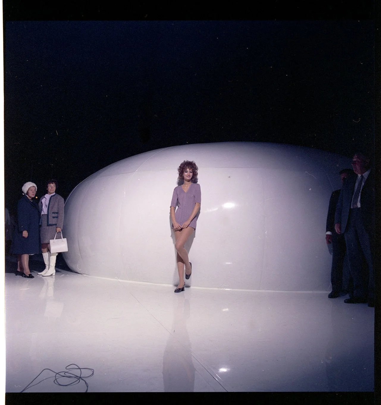 003_2.FASHION IN Expo-Design+Fashion-Konzeptionen (1969) NEGATIV 005_PA.jpg