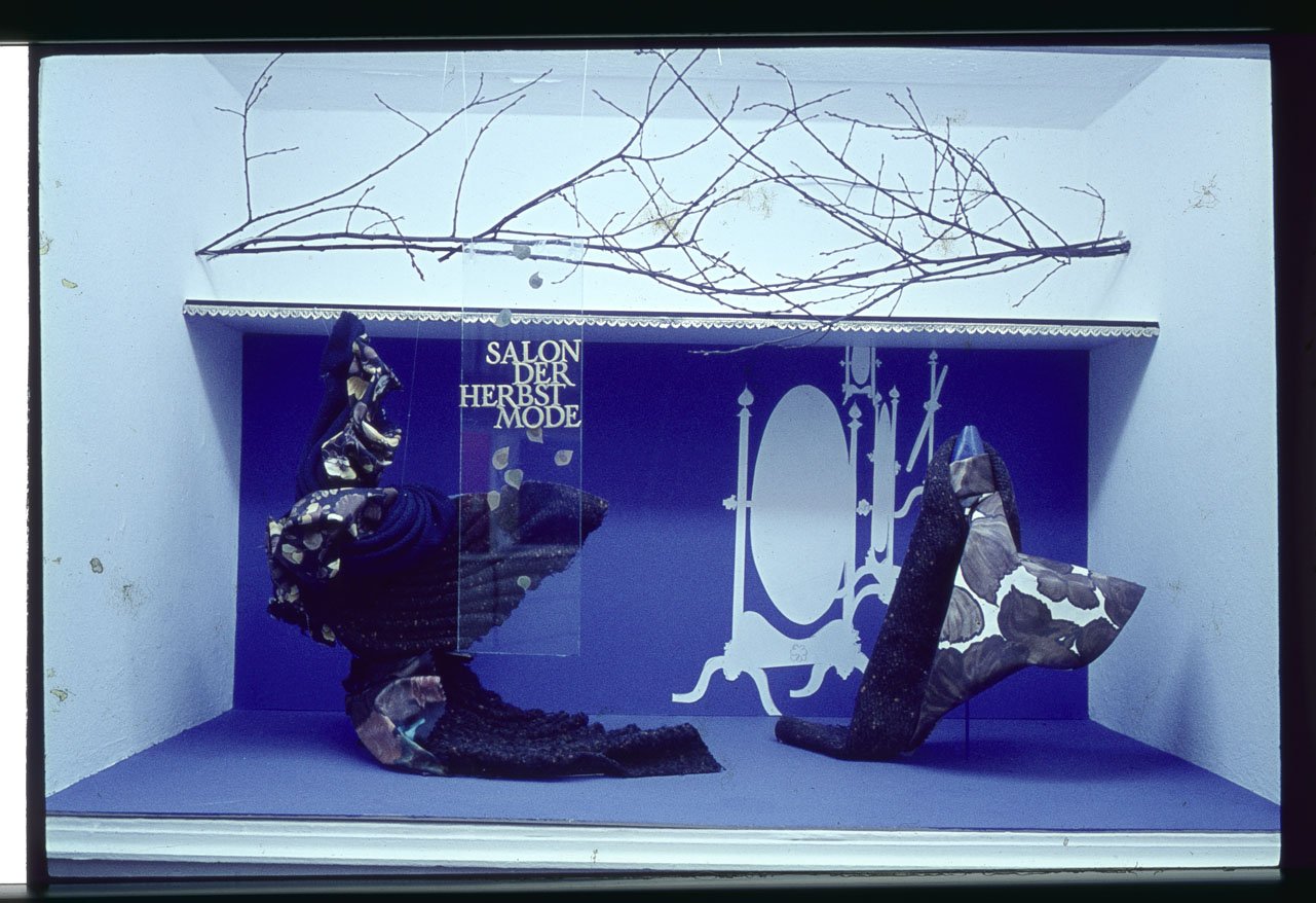 020_35.WINDOW DESIGN_KARSTADT_SALON DER HERBSTMODE_003_PA.jpg