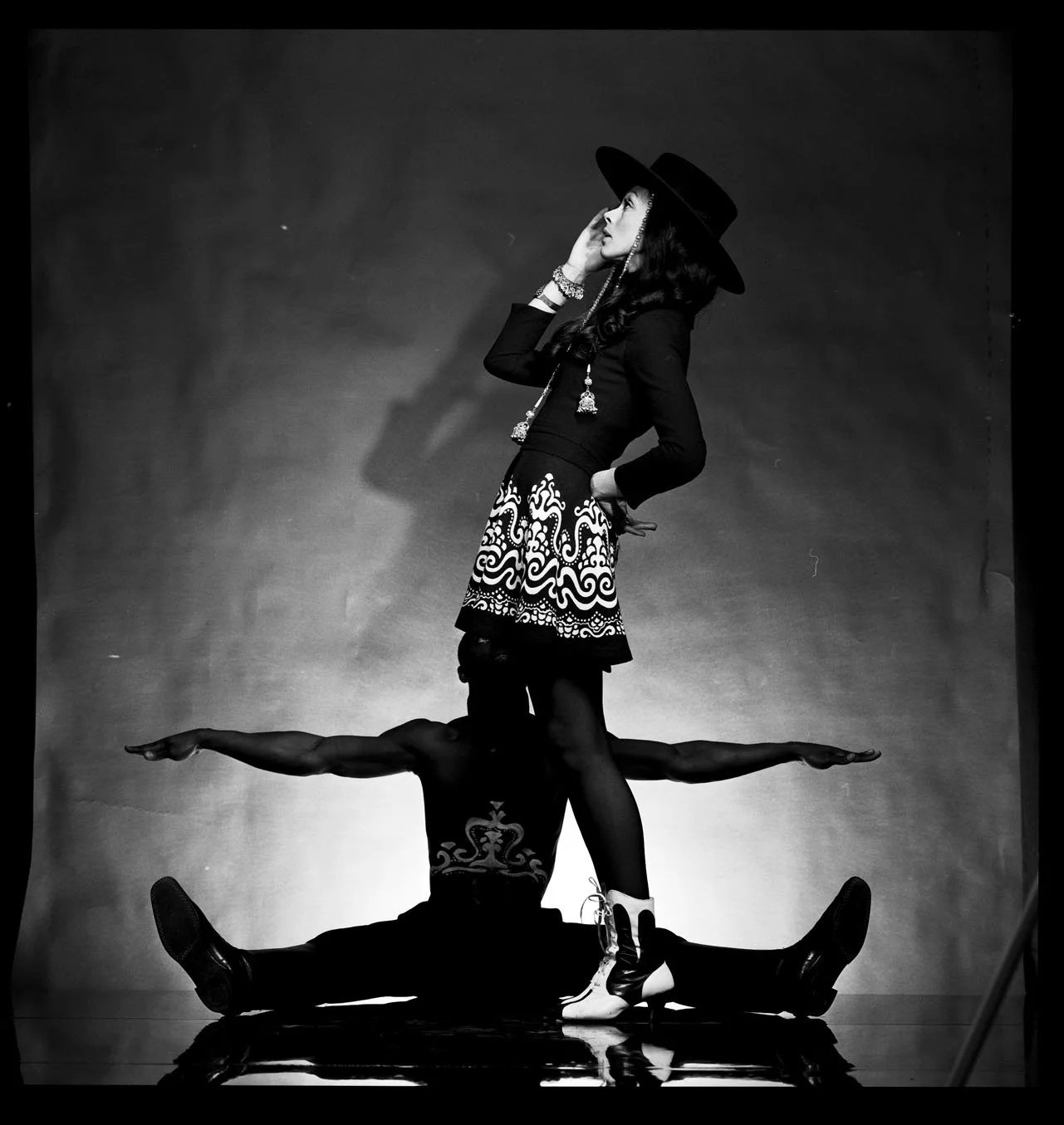 014_4.BLACK IS BEAUTYFUL-EDITORIAL (ALVILETTE 1968_69)_007_NEGATIV_PA.jpg