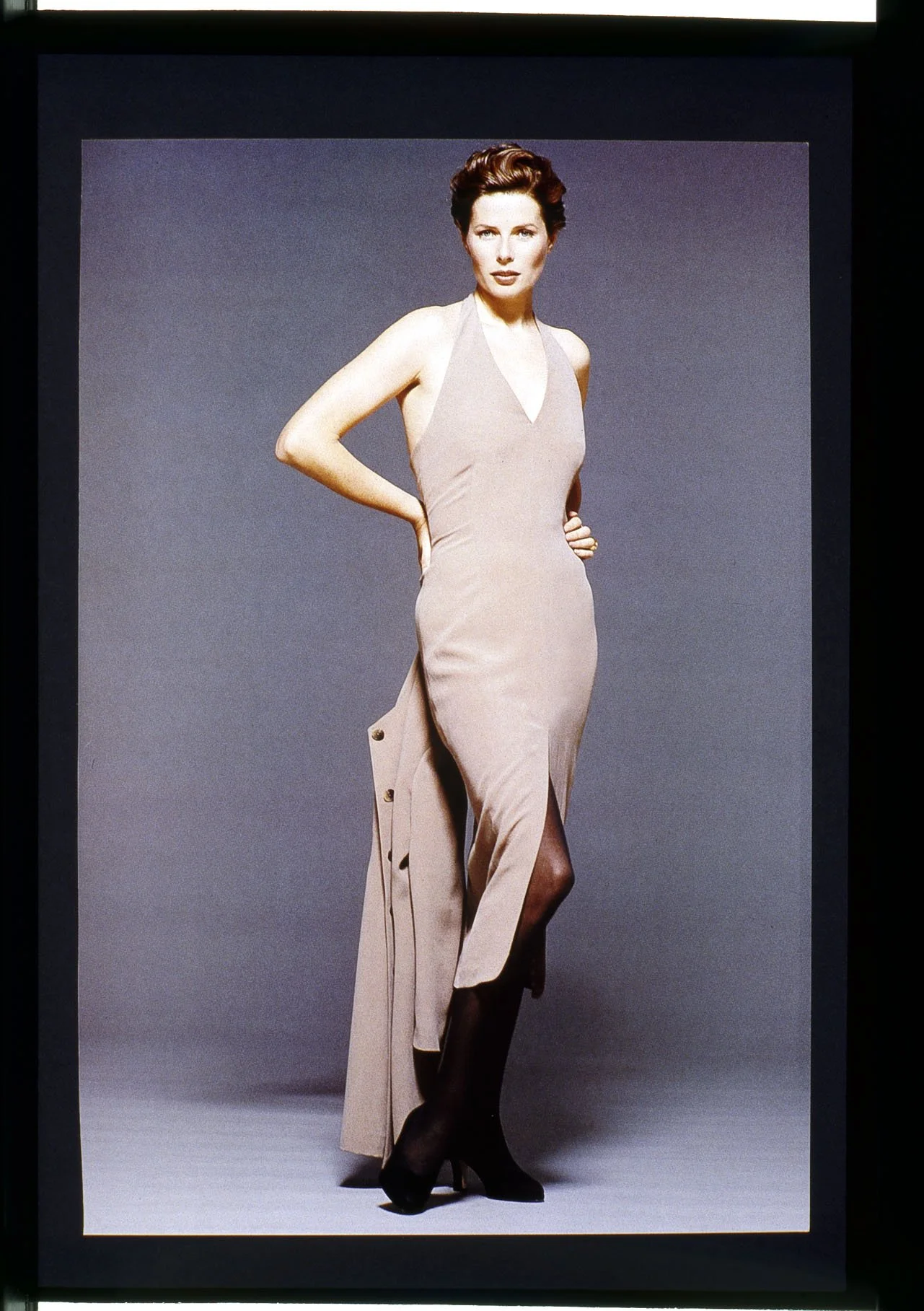 043_20.FASHION CAREN PFLEGER-AD-Kampagne-Editorial_PRINT'S_003_PA.jpg