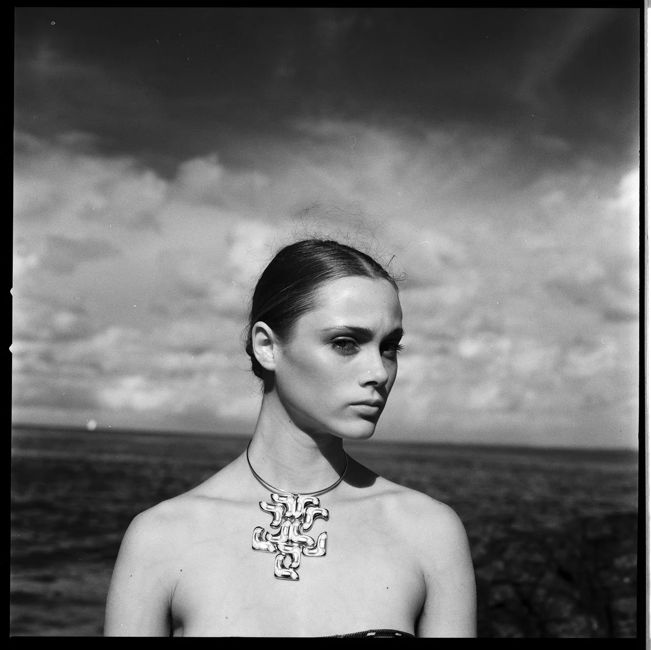 0817_26.DIOR JEWELRY_BEAUTY_COSMETICS_DIOR_014.tif NEGATIV_PA.jpg