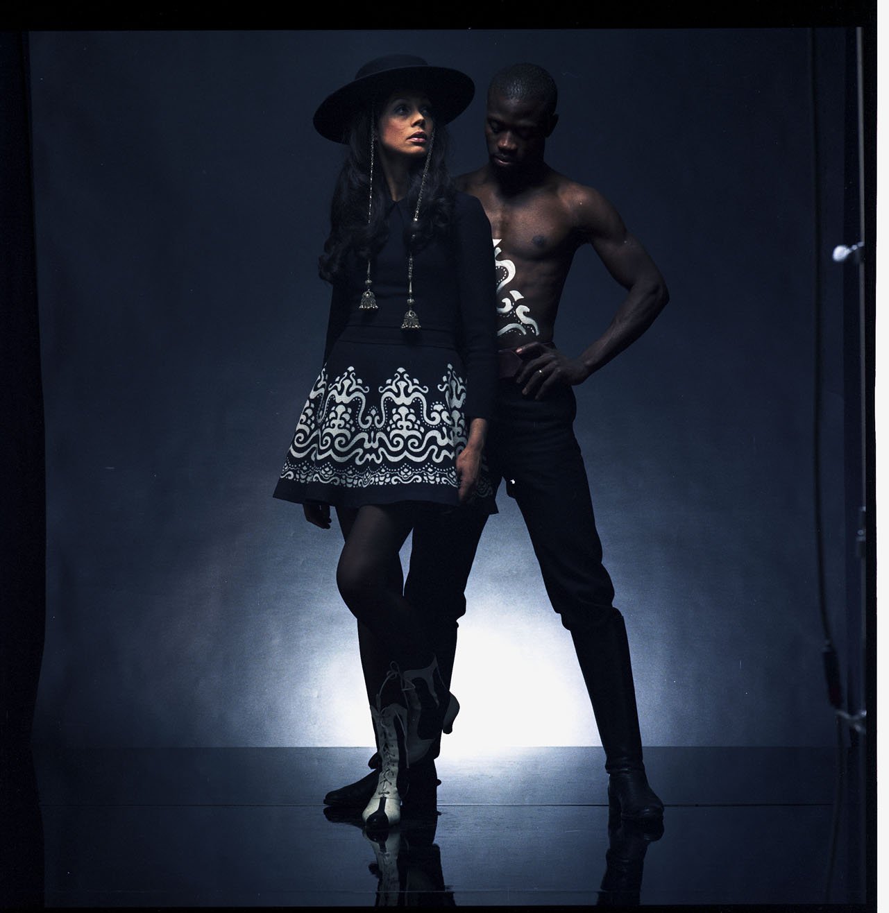 014_4.BLACK IS BEAUTYFUL-EDITORIAL (ALVILETTE 1968_69)_003_NEGATIV_PA.jpg