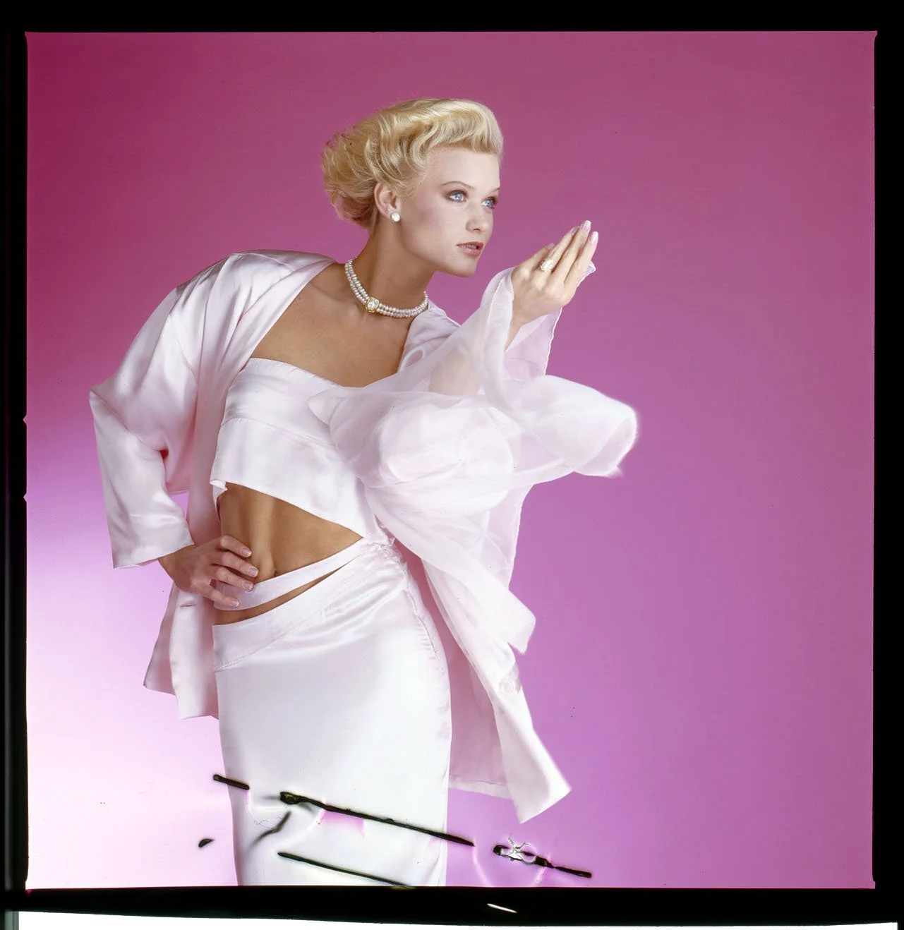 062_26.DIOR JEWELRY_BEAUTY_COSMETICS_DIOR1984_001_PA.jpg
