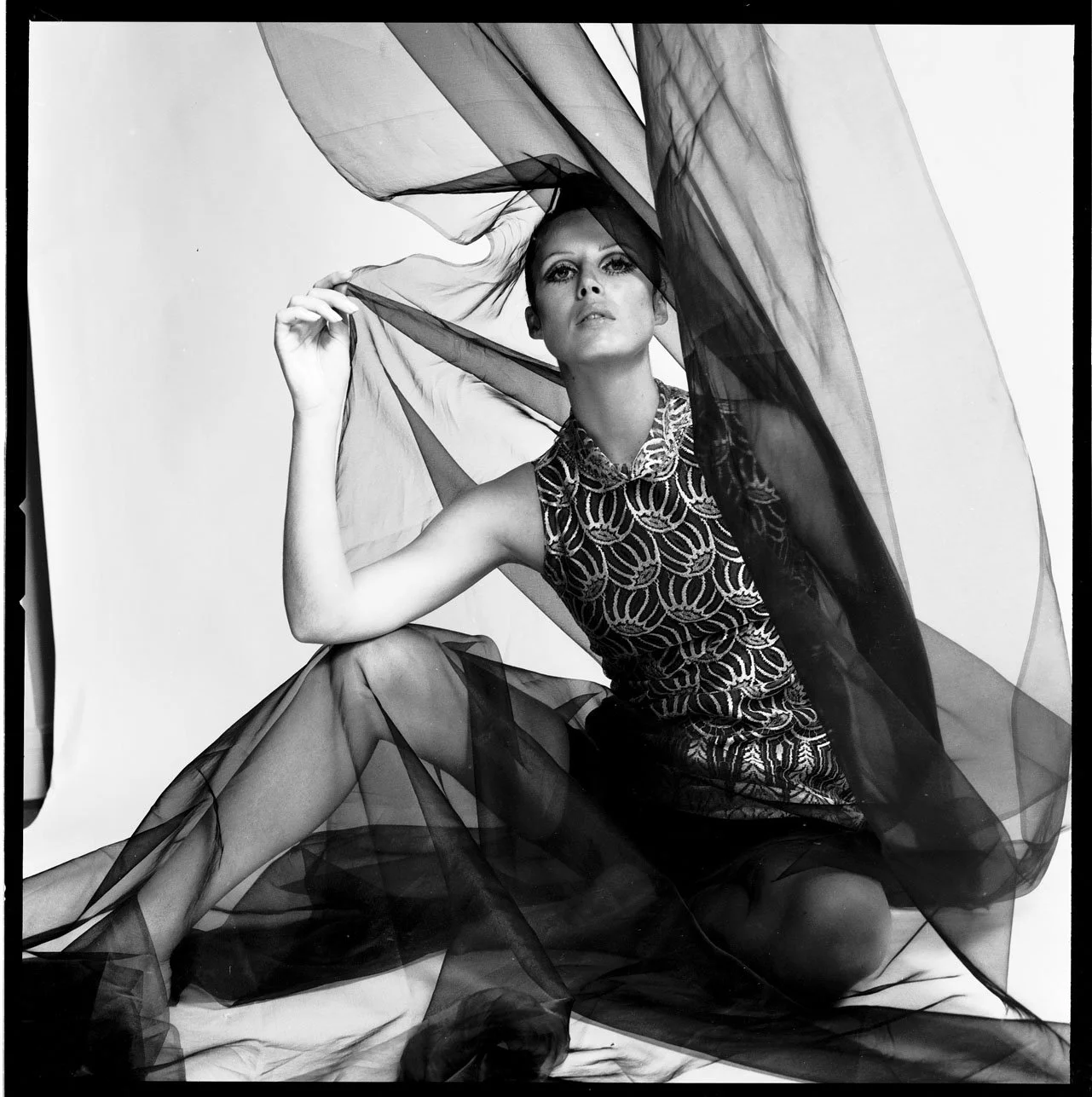 029_4.BLACK IS BEAUTYFUL-EDITORIAL (ALVILETTE 1968_69)_002_NEGATIV_PA.jpg