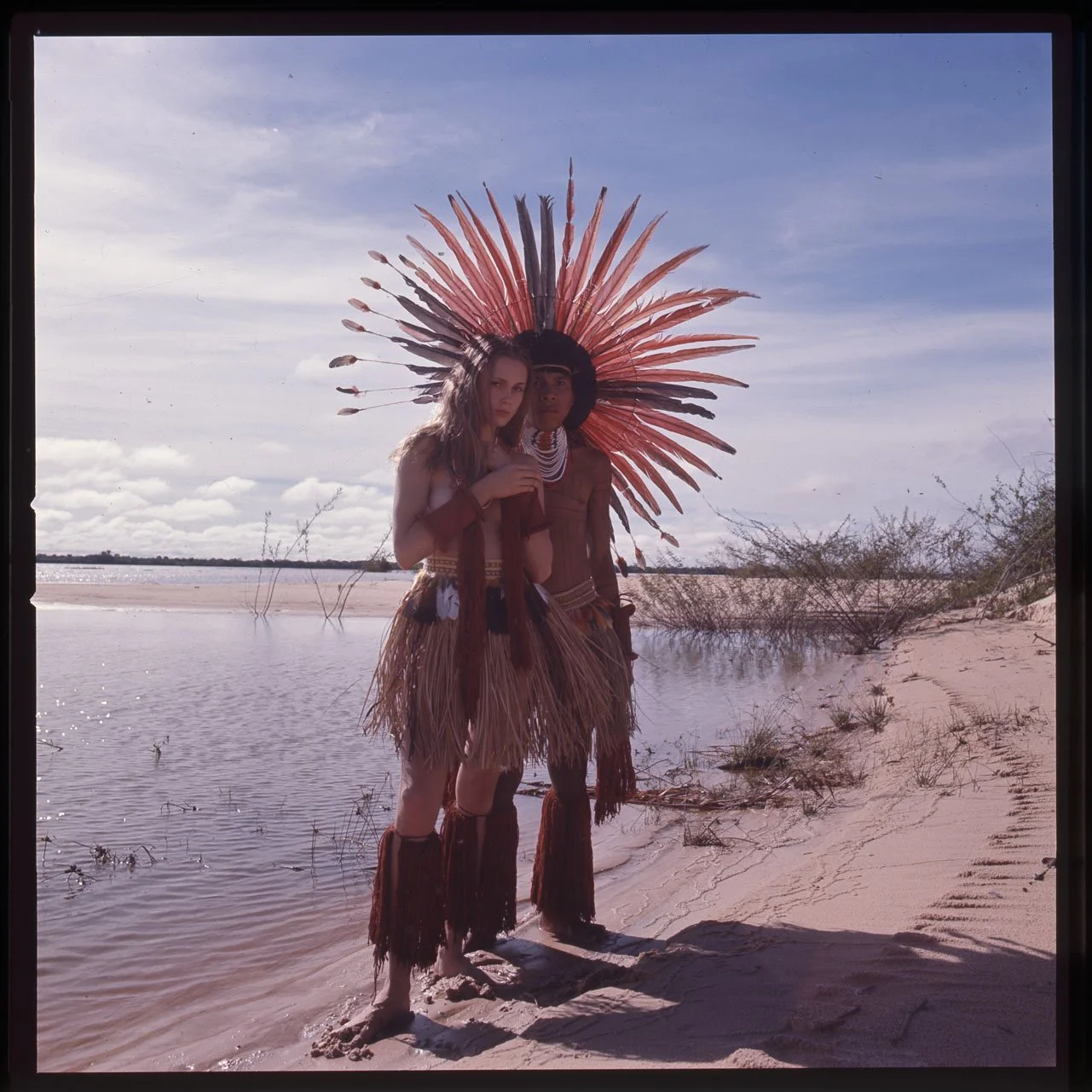 001_21.BRASIL_INDIOS_EDITORIAL_1971-74_017_PA.jpg