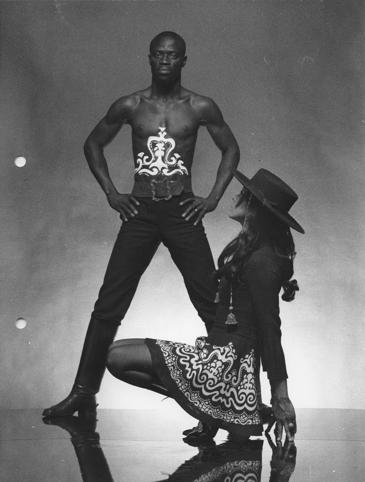 014_4.BLACK IS BEAUTYFUL-EDITORIAL (ALVILETTE 1968_69)_014_ABZUG_PA.jpg