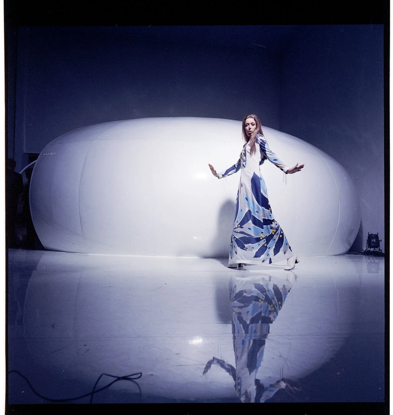 003_2.FASHION IN Expo-Design+Fashion-Konzeptionen (1969) NEGATIV_001_PA.jpg