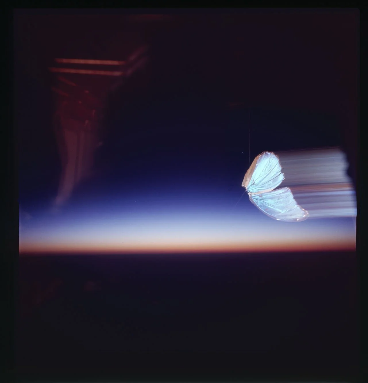 001_6.MAGIC VISION_EDITORIAL 003 _PA.jpg