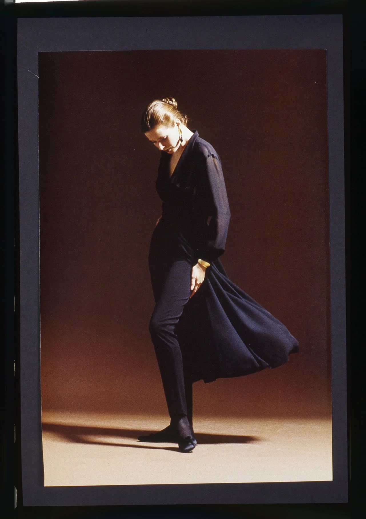 043_20.FASHION CAREN PFLEGER-AD-Kampagne-Editorial_PRINT'S_001_PA.jpg
