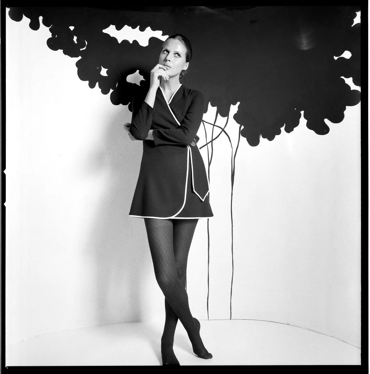017_4.BLACK IS BEAUTYFUL-EDITORIAL (ALVILETTE 1968_69)_004_NEGATIV_PA.jpg