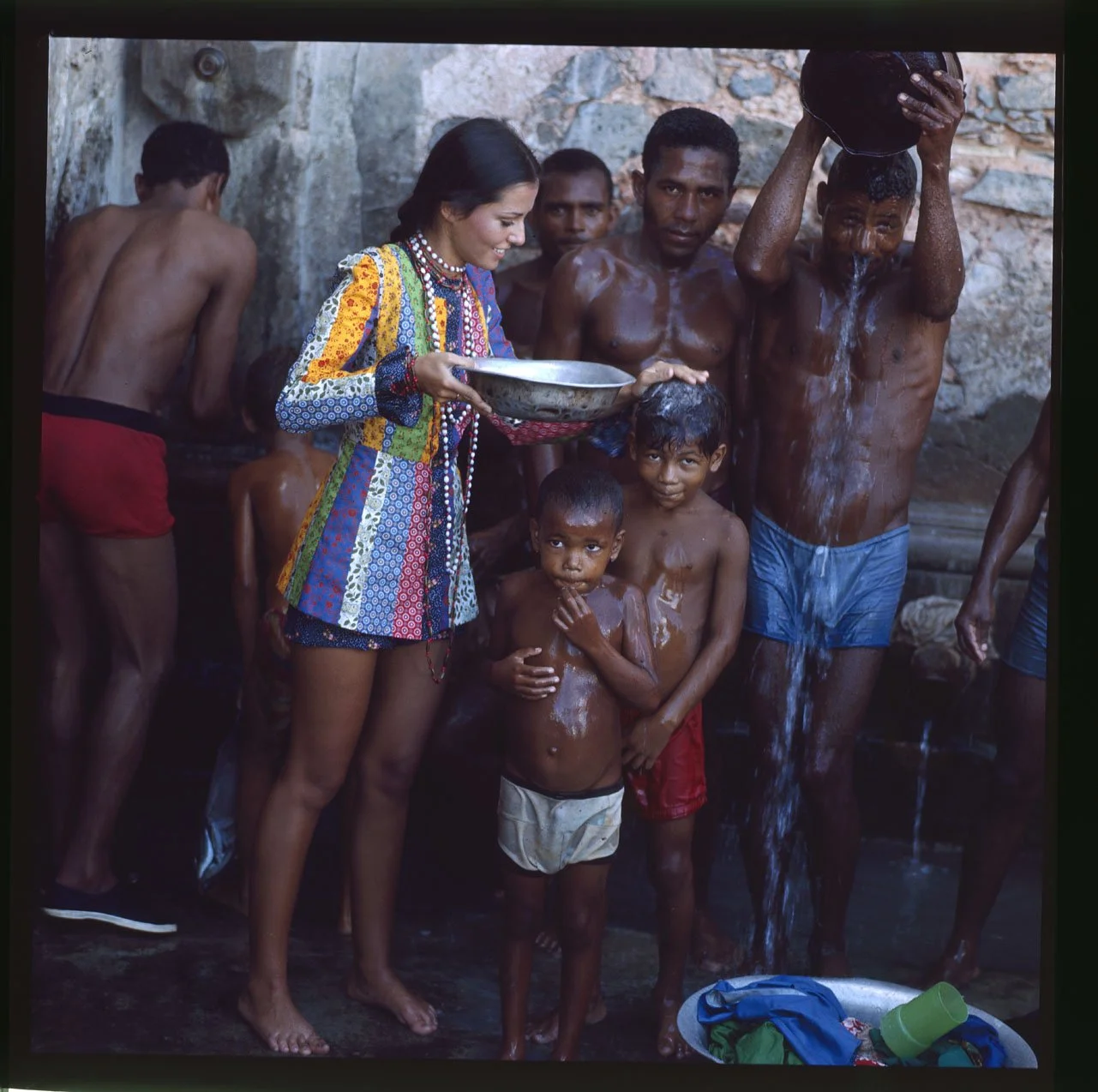 004_30.BRASIL_STREET-CHILDREN_EDITORIAL_003_PA.jpg