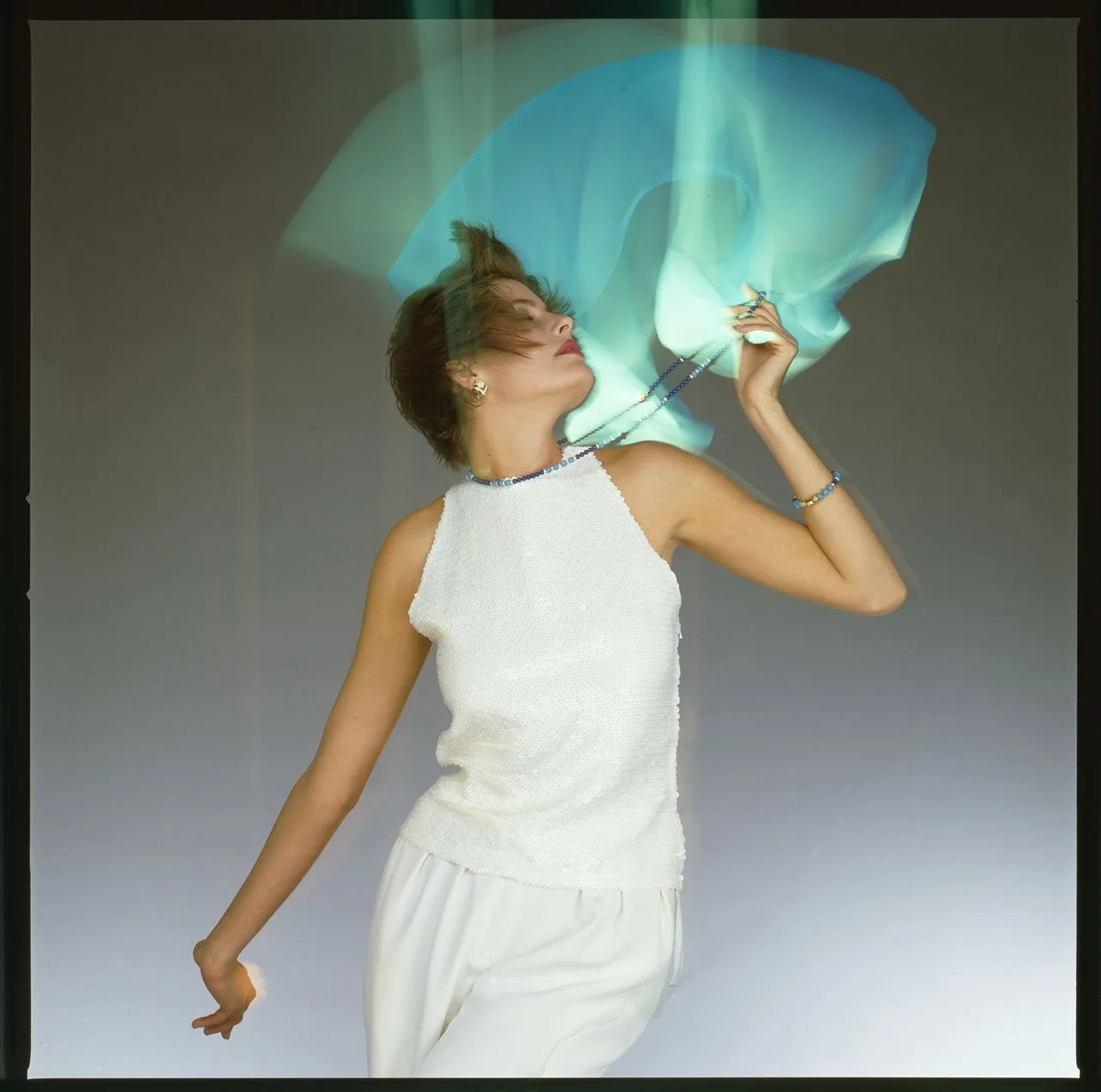 0588_26.DIOR JEWELRY_BEAUTY_COSMETICS_(LETICIA)_1984_ KALENDER 86_HL1_005_******_PA.jpg