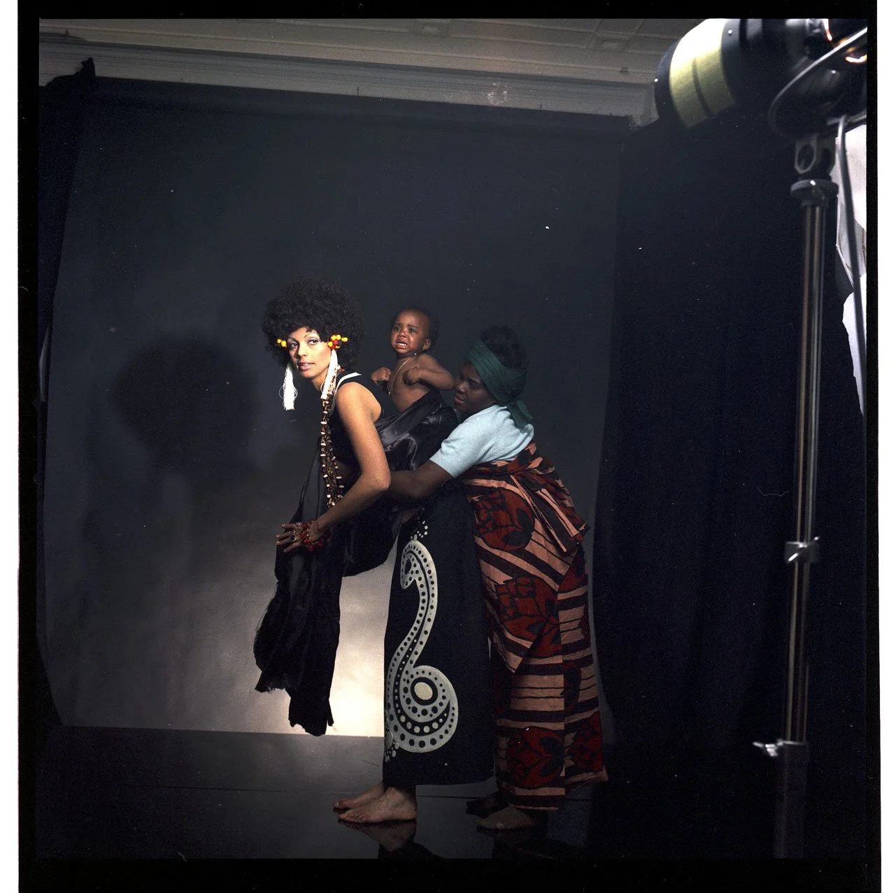 008_4.BLACK IS BEAUTYFUL-EDITORIAL (ALVILETTE 1968_69)_011_NEGATIV_PA.jpg