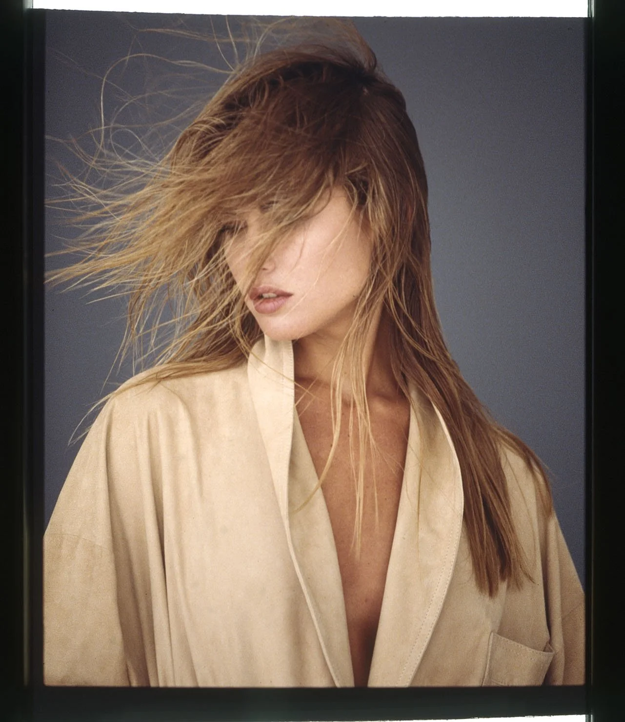 047_20.FASHION CAREN PFLEGER-AD-Kampagne-Editorial_II-1994_(VALERIA MAZZA)_003_PA.jpg