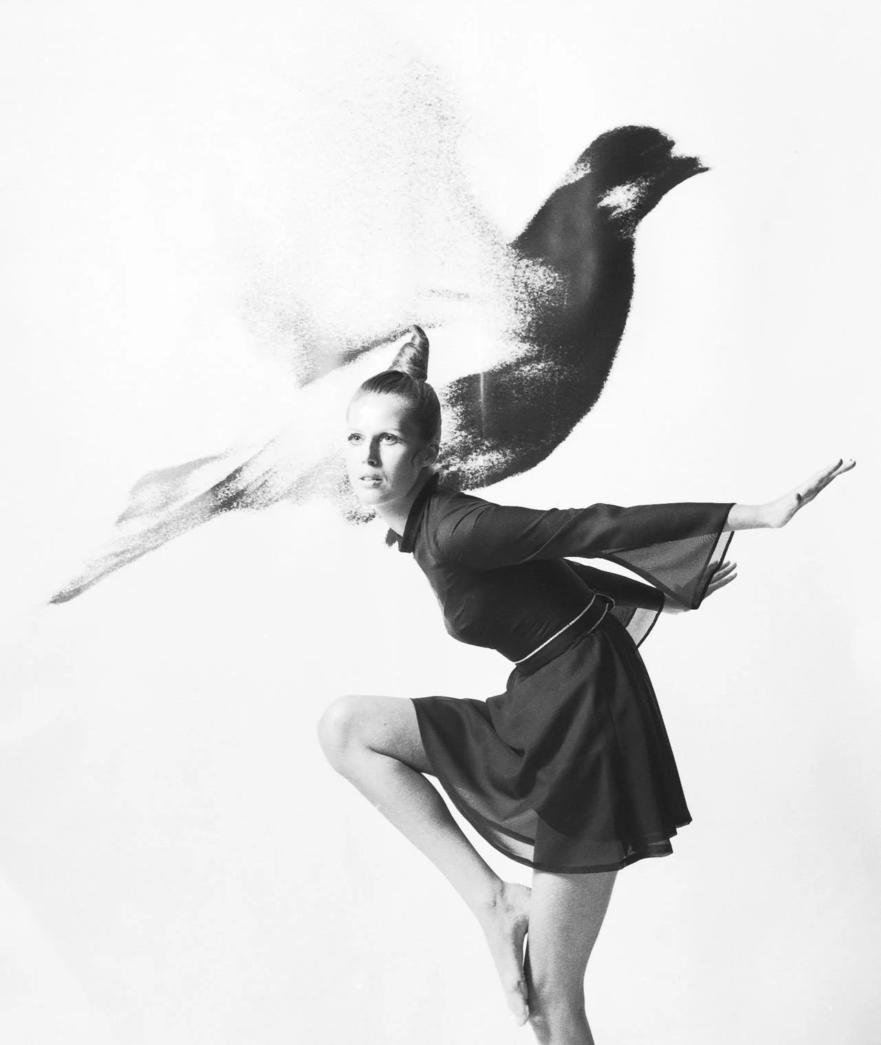 025_4.BLACK IS BEAUTYFUL-EDITORIAL (ALVILETTE 1968_69)_001_NEGATIVa_PA.jpg
