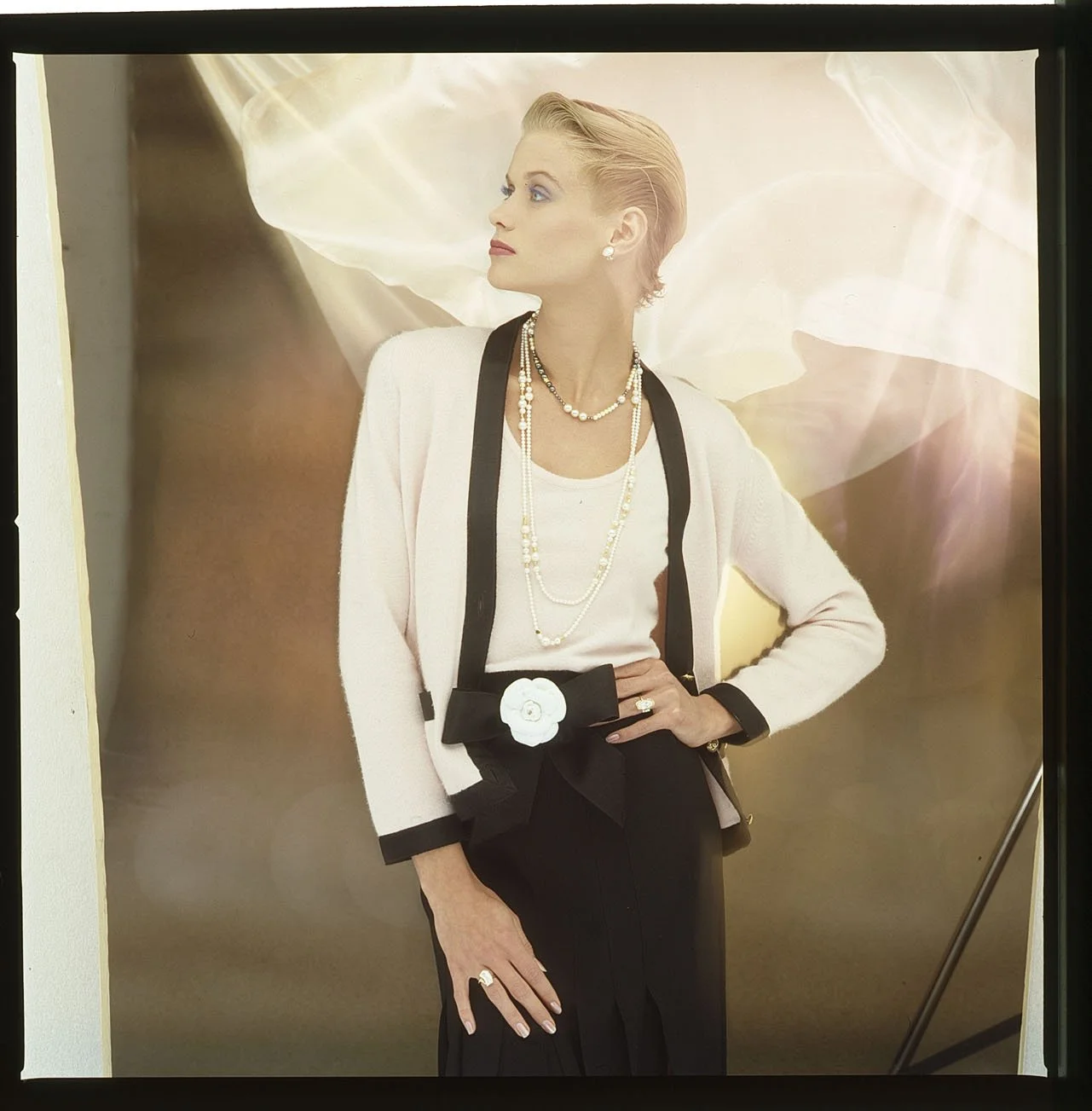0764_26.DIOR JEWELRY_BEAUTY_COSMETICS_DIOR 1985_001_PA.jpg