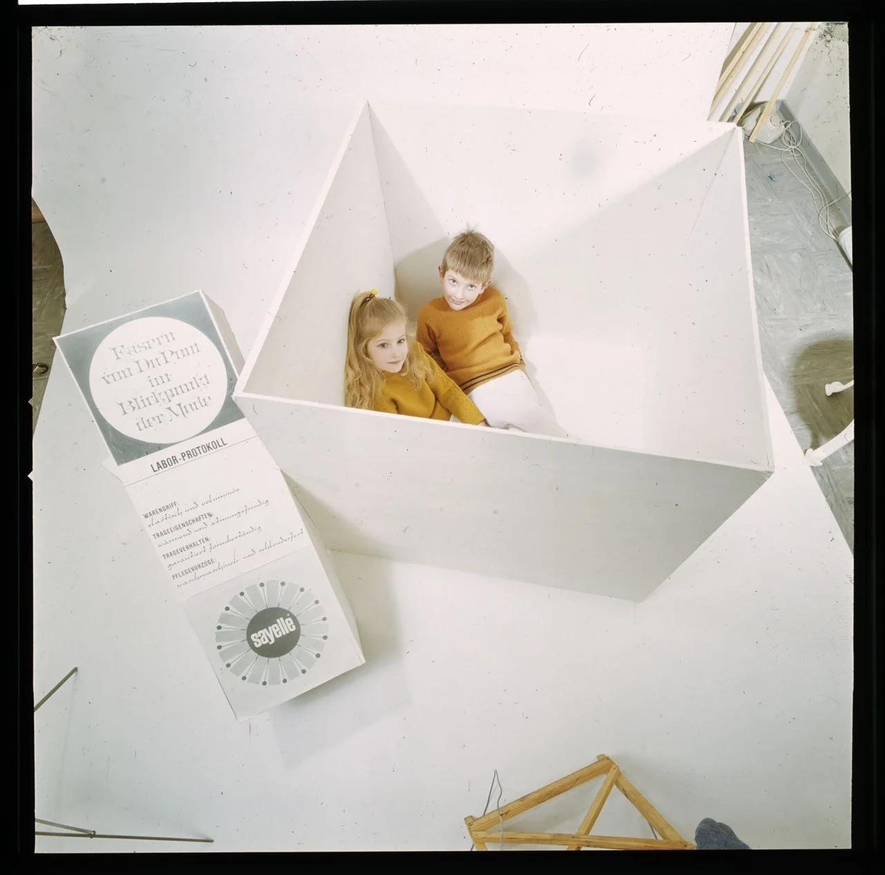01853_29. LIFESTYLE IN FOTOGRAFIE VIDEO UND INTERNET_DUPONT DRALON KAMPAGNE CA.1968_001_PA.jpg