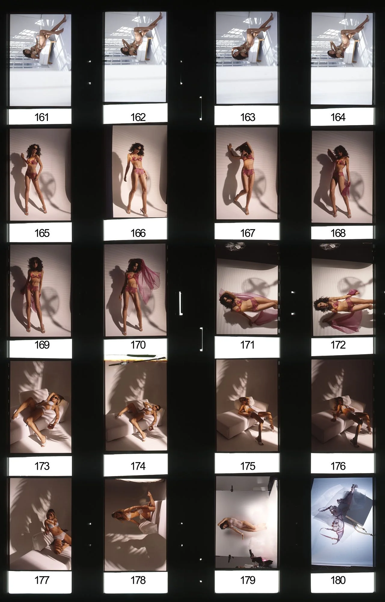 0323_32.BODY_LOOK+LINGERIE_MADELEINE PRIVACY PRIVAT-LOOK I-2005_161-180_PA.jpg