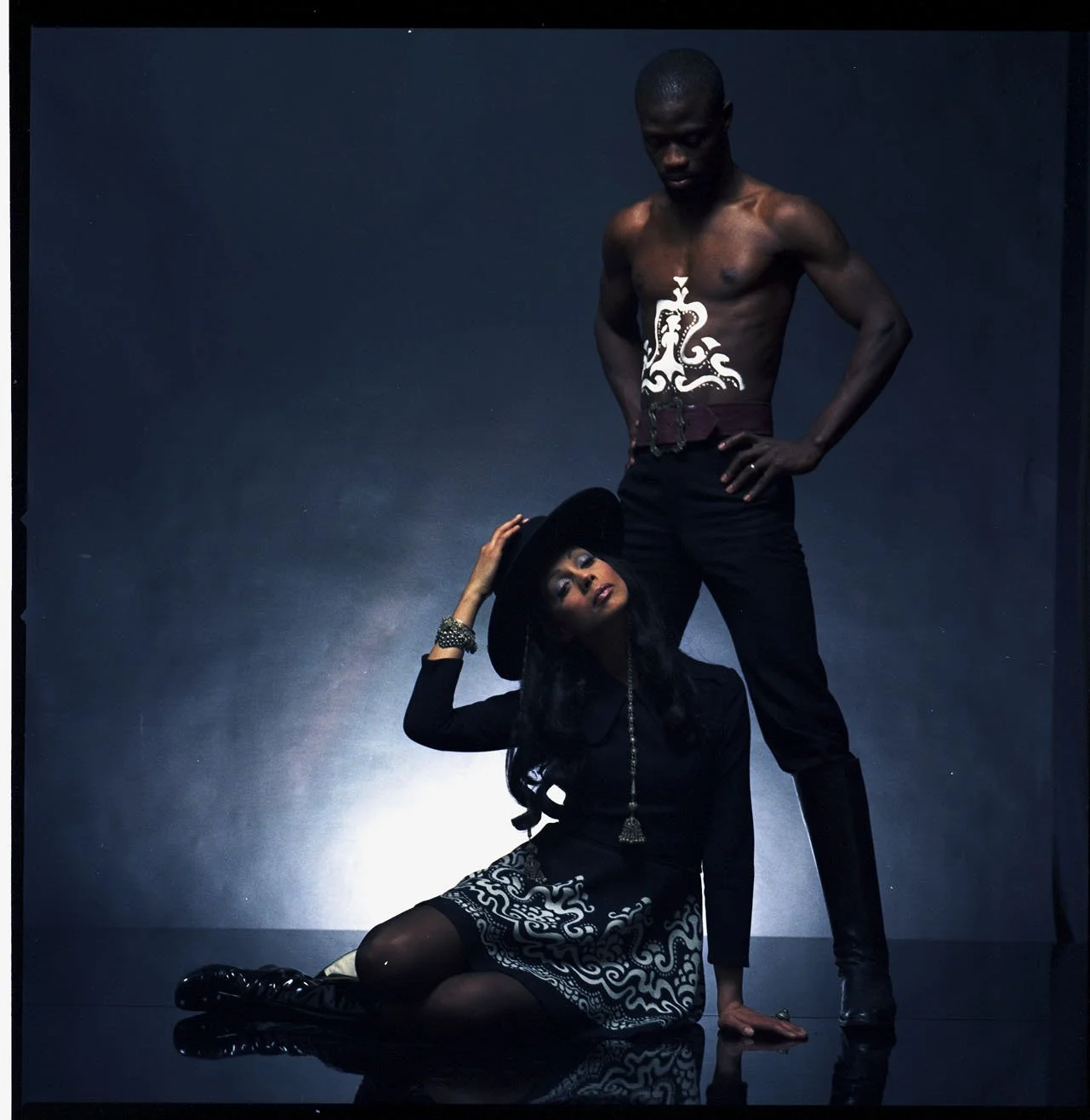 014_4.BLACK IS BEAUTYFUL-EDITORIAL (ALVILETTE 1968_69)_002_NEGATIV_PA.jpg