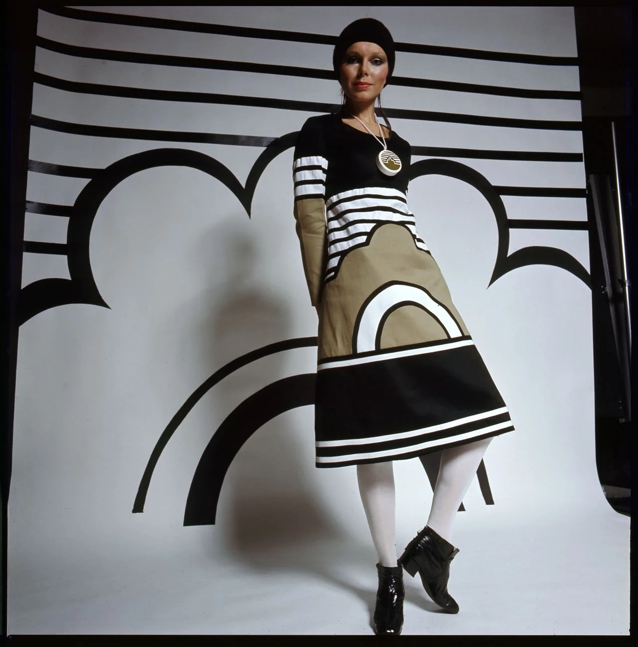 005_4.BLACK IS BEAUTYFUL-EDITORIAL_ALVILETTE_001_PA.jpg