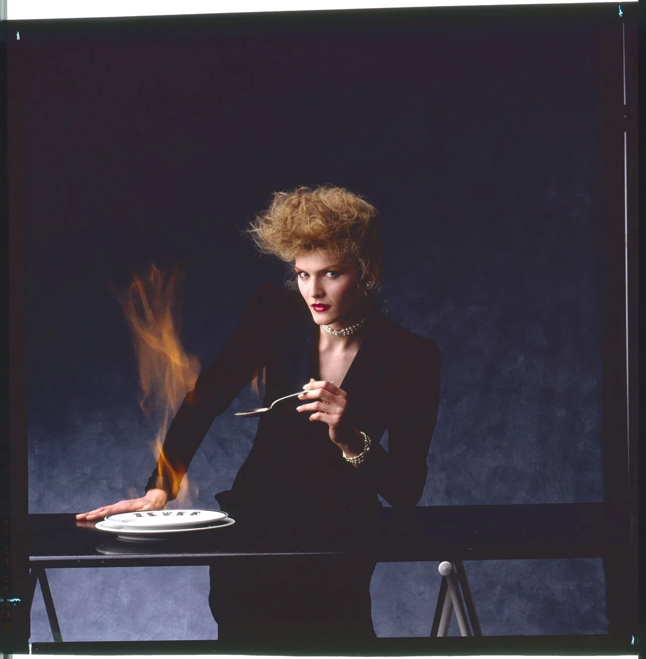 0511_26.DIOR JEWELRY_BEAUTY_COSMETICS_DIOR 1981 (SYLVIA GOBBEL)_KALENDER II-83_HL1_001_******_PA.jpg