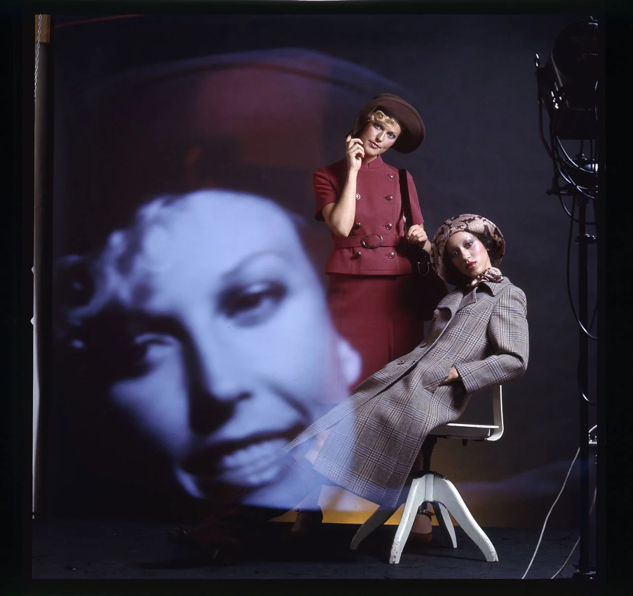 046_29.Lifestyle in Fotografie,Video+Internet_DELMOD 1971-1972_002_PA.jpg