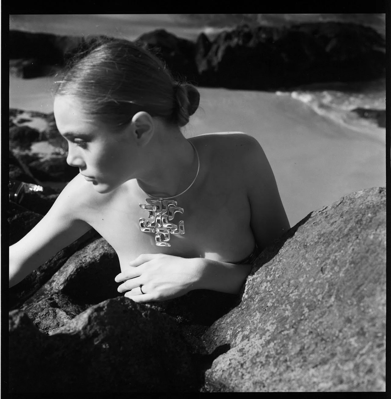 0817_26.DIOR JEWELRY_BEAUTY_COSMETICS_DIOR_016.tif NEGATIV_PA.jpg