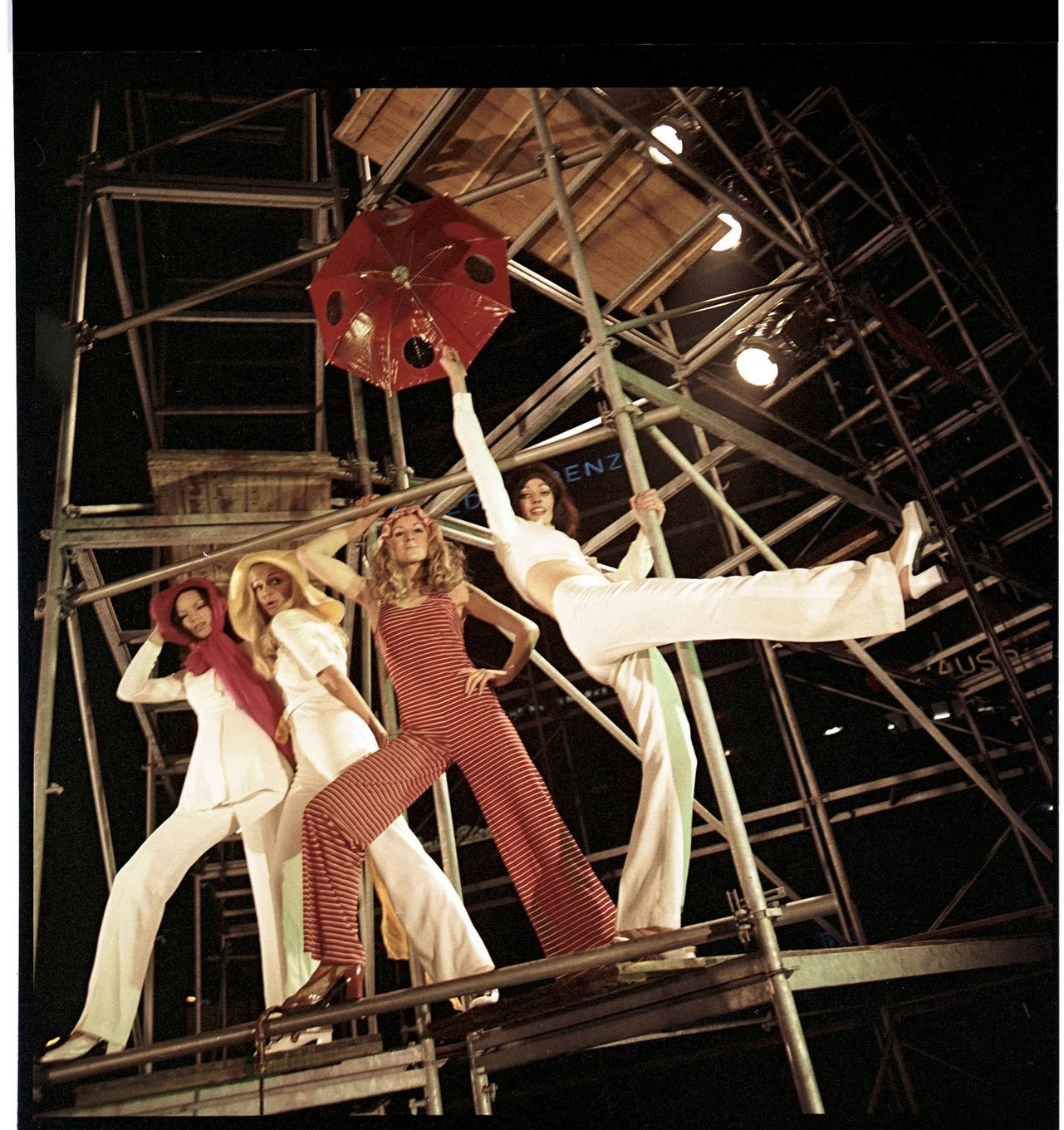 001_ZDF_Fashion_Show_London_1968_002_PA.jpg