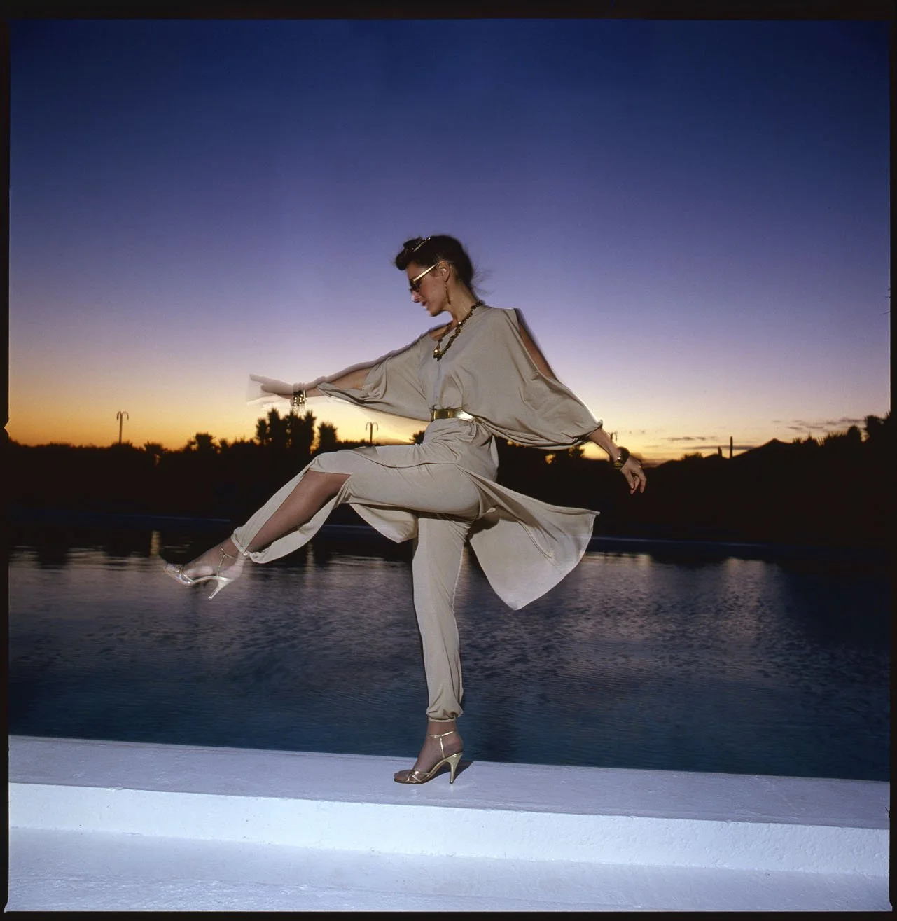 001_16.FASHION-LEVA-EDITORIAL (1979) 003_PA.jpg
