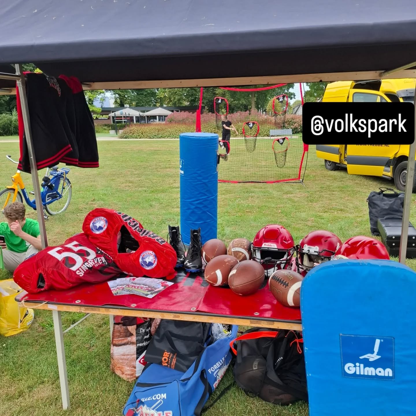 Want to try Tacklefootball or Flagfootball? Come to our stand at the Saxion