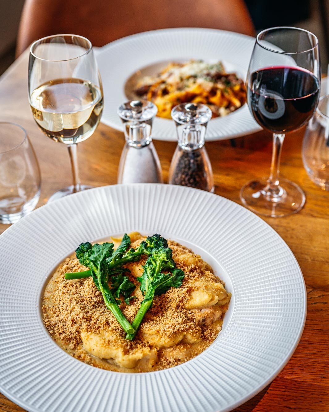 Ready, set...lunch!

Our set lunch is a great way to treat yourself through the week. Choose from two or three courses of classics and hearty favourites from just &pound;19.50. 

Join us for a working lunch, catch up with friends or after a walk with