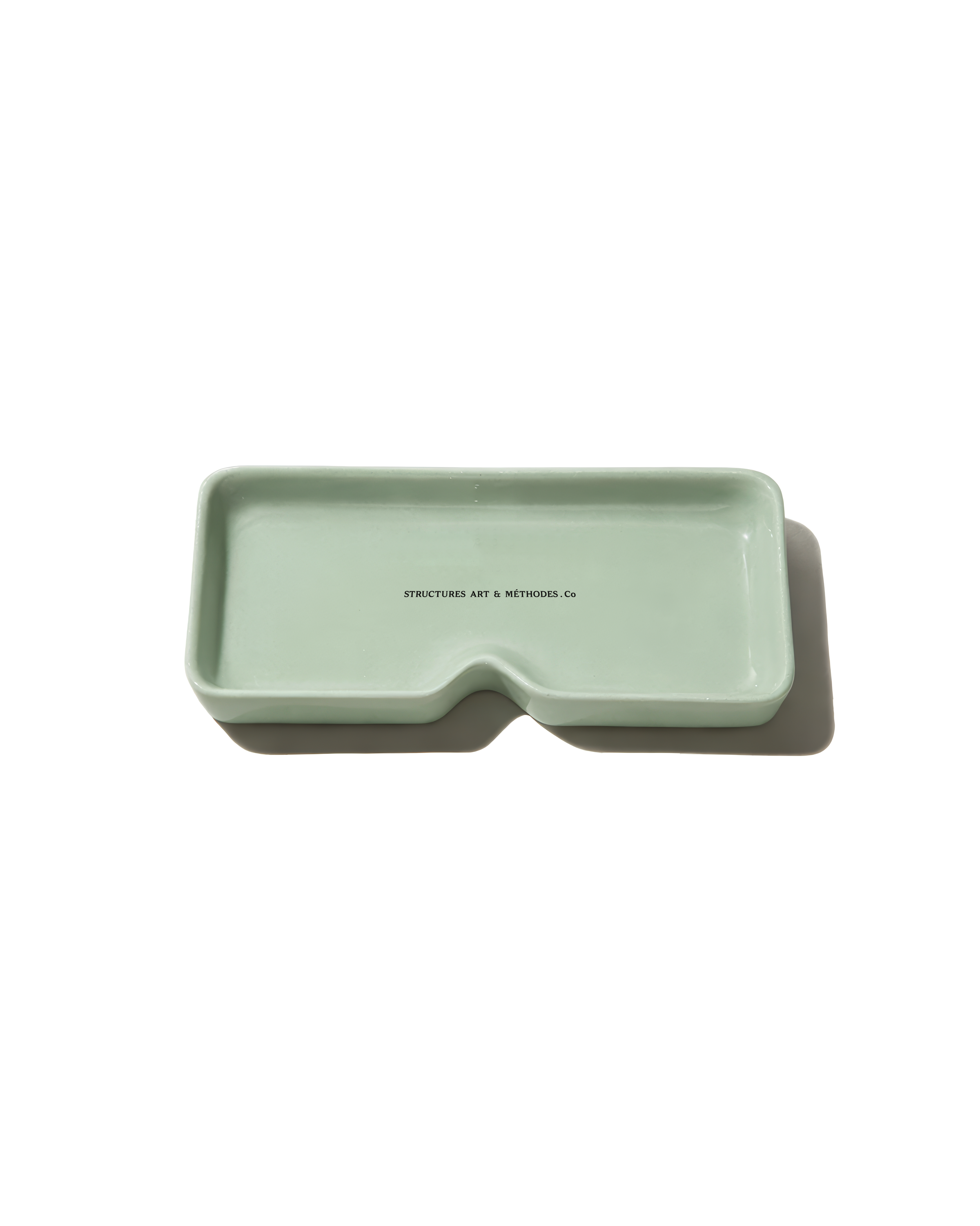 Eyewear Tray — Object Study
A dedicated tray developed to receive and protect eyewear, defined by restrained form and material clarity.
