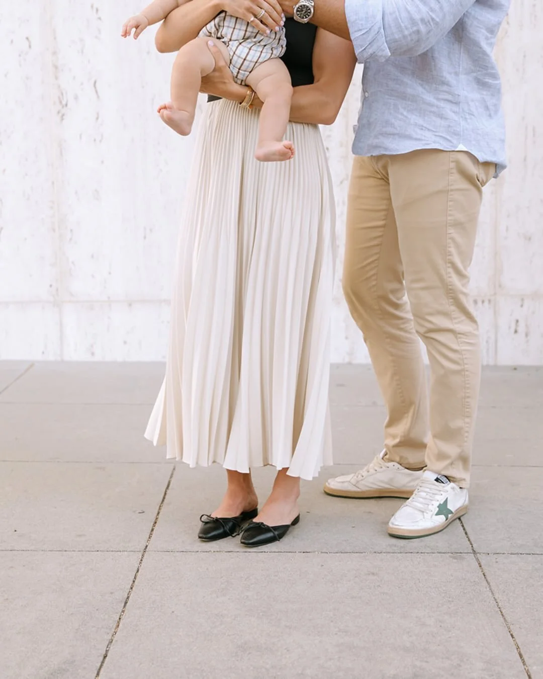 The other night I had a family session and when they pulled their little one out of his car seat to get him ready for the shoot, they said &ldquo;last time we saw Julia, you were in mommy&rsquo;s belly&rdquo;. I just about melted. 

I love the contin