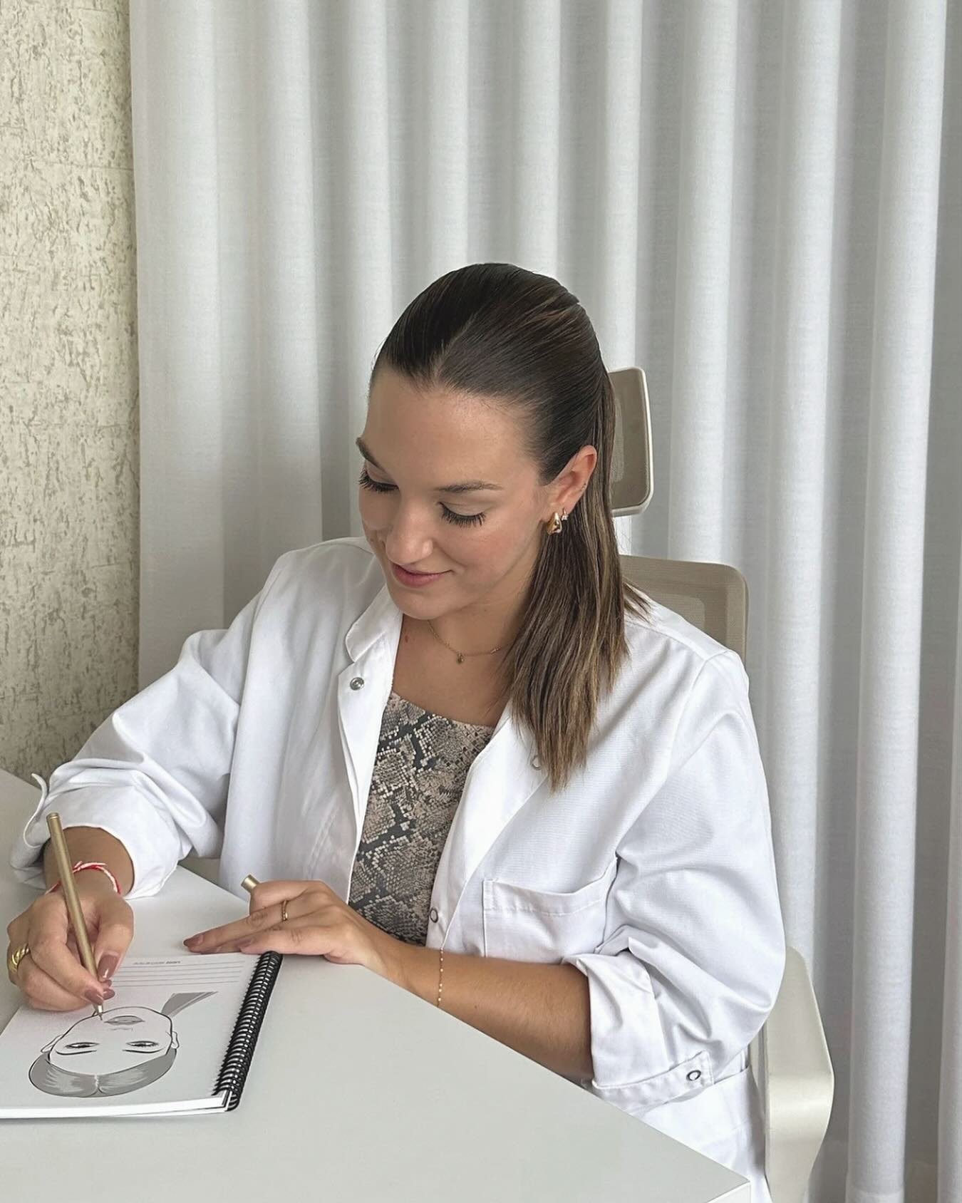 O 𝗽𝗹𝗮𝗻𝗲𝗮𝗺𝗲𝗻𝘁𝗼 é um passo essencial para garantir 𝙧𝙚𝙨𝙪𝙡𝙩𝙖𝙙𝙤𝙨 𝙣𝙖𝙩𝙪𝙧𝙖𝙞𝙨 e 𝙥𝙚𝙧𝙨𝙤𝙣𝙖𝙡𝙞𝙯𝙖𝙙𝙤𝙨!! ✨
Tudo começa com uma bom avaliação e um plano à medida! 💉
Vamos traçar o