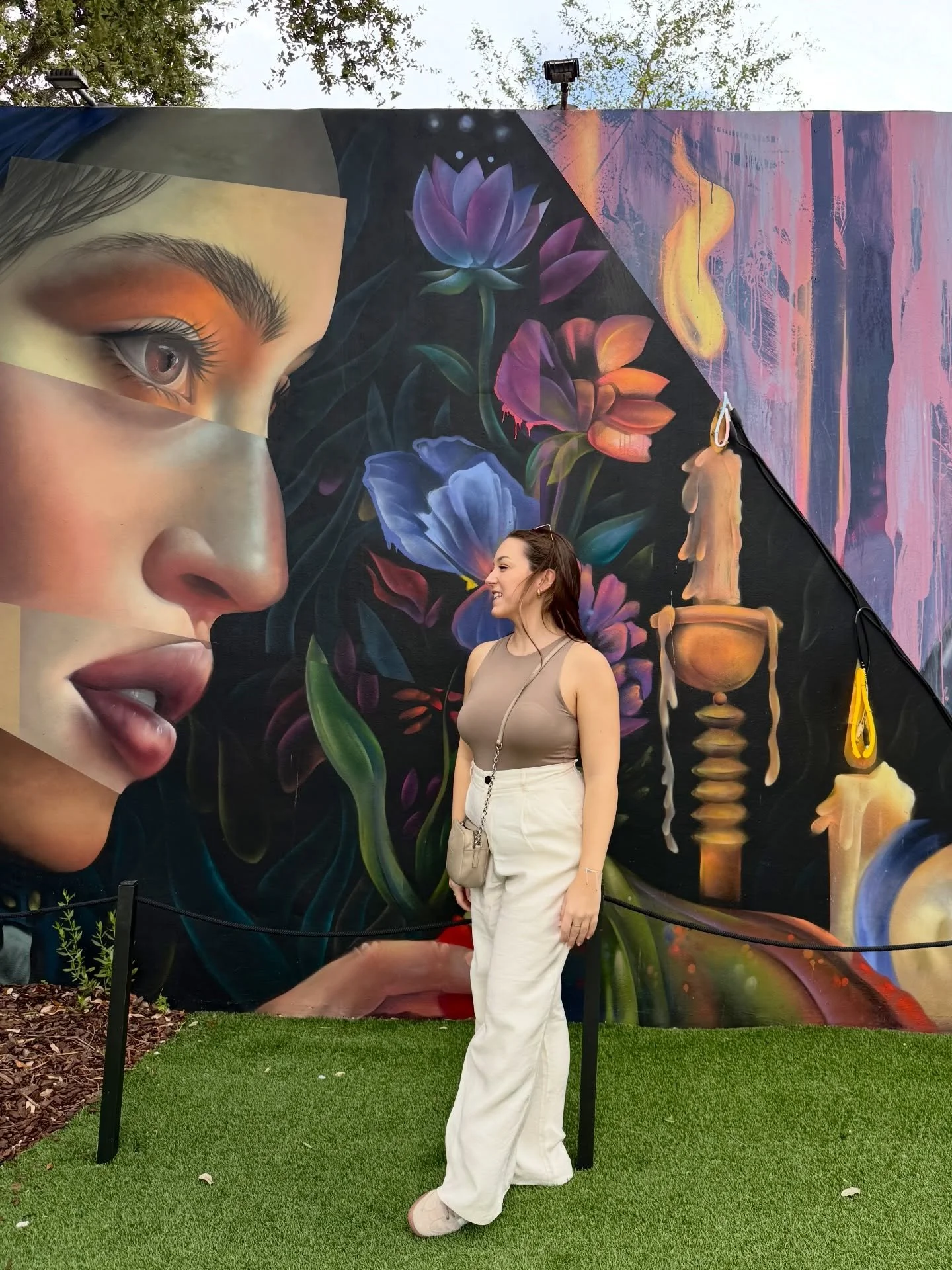 Depois de uma semana off, amanh&atilde; estou de volta ✨ 

E deixo aqui um pequeno resumo desta viagem a dois s&iacute;tios que eu adorooo: Miami + NY ✈️
 Momentos como estes, longe da rotina e a fazer uma coisa que eu amo (viajar), ajudam-me a recar